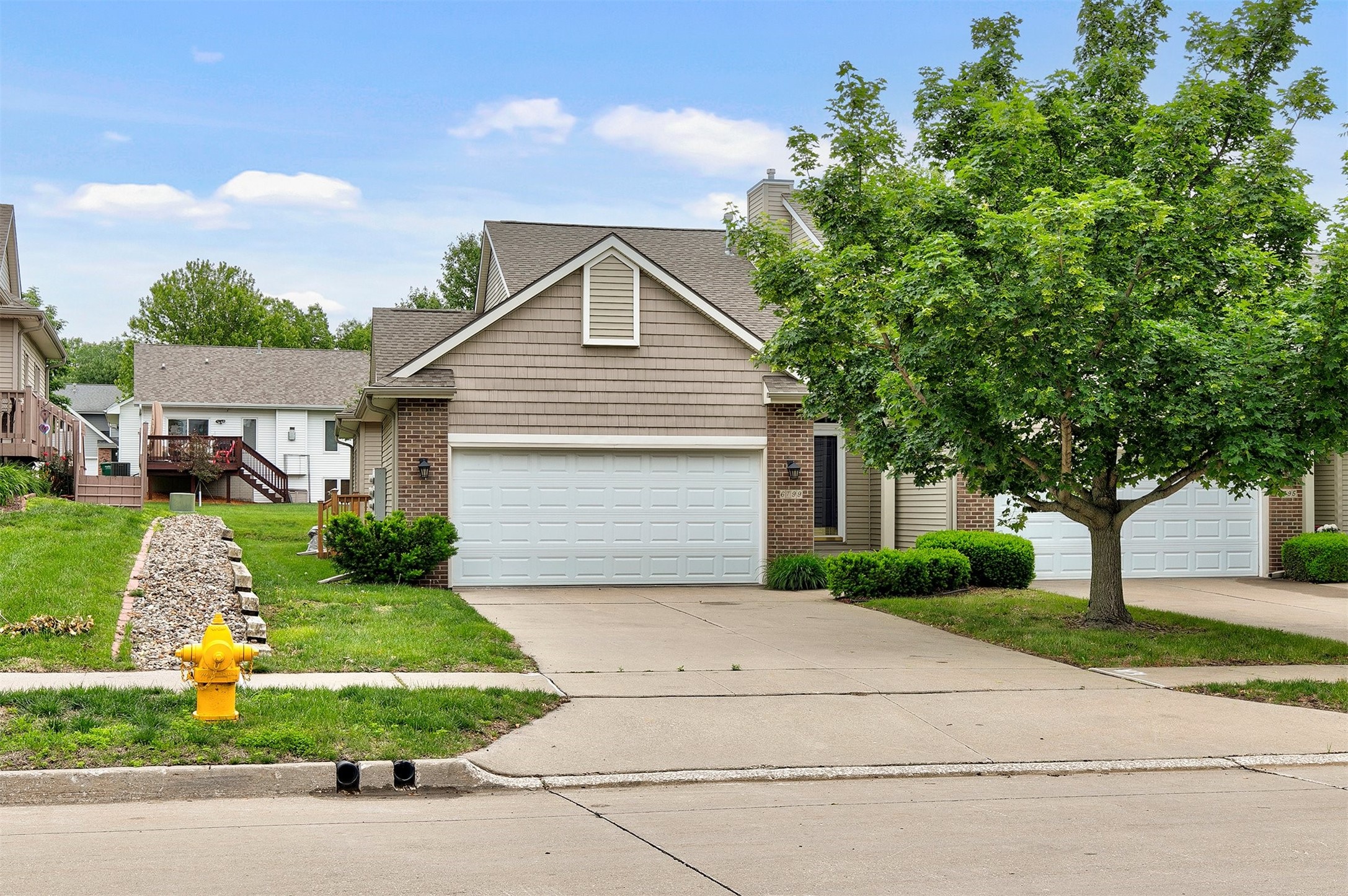 6799 NW 57th Street, Johnston, Iowa image 2
