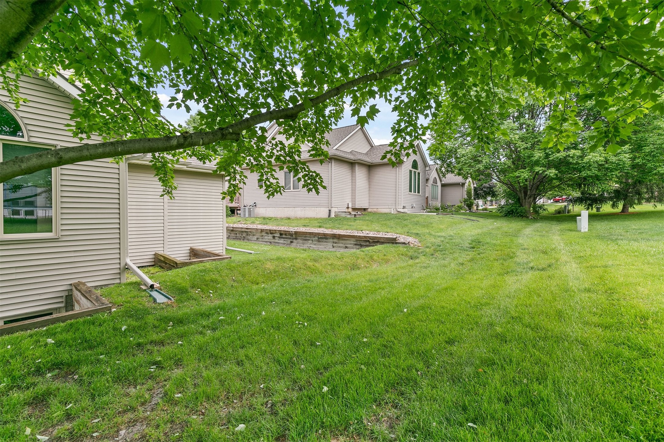 6799 NW 57th Street, Johnston, Iowa image 30
