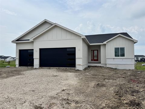 850 NW Frescott Circle Waukee IA 50263