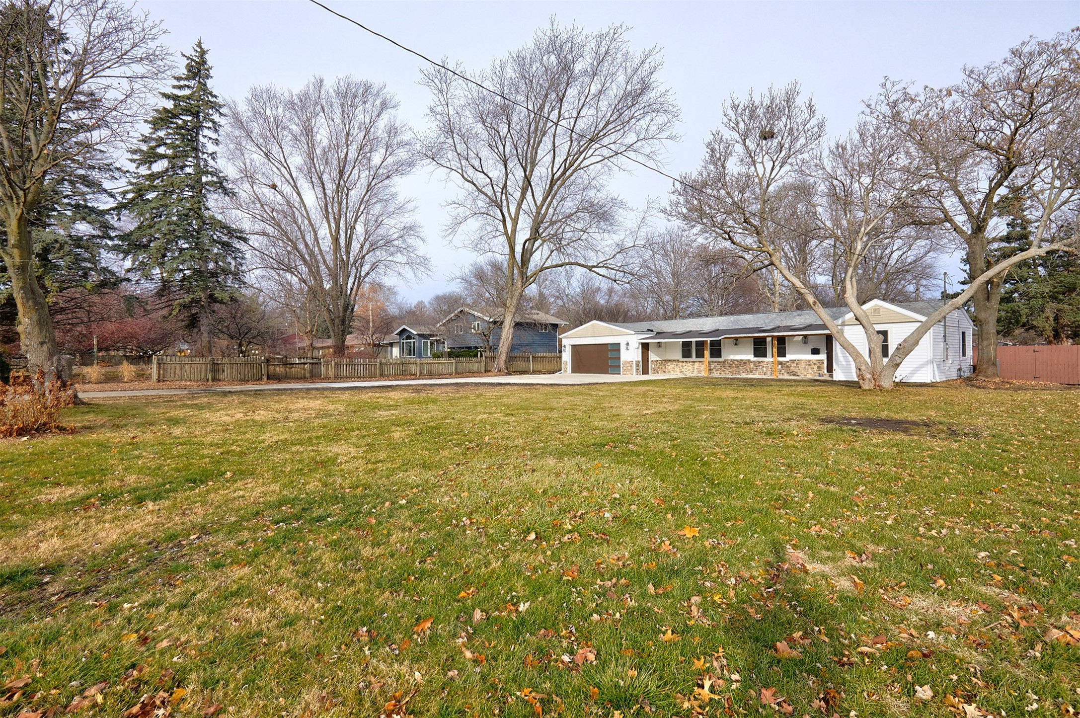 1501 Ashworth Road, West Des Moines, Iowa image 2