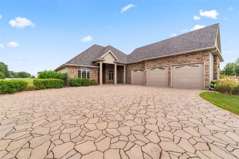 Homes For Sale - 2508 Cottonwood Road<br/> Story County, Ames, IA 50014