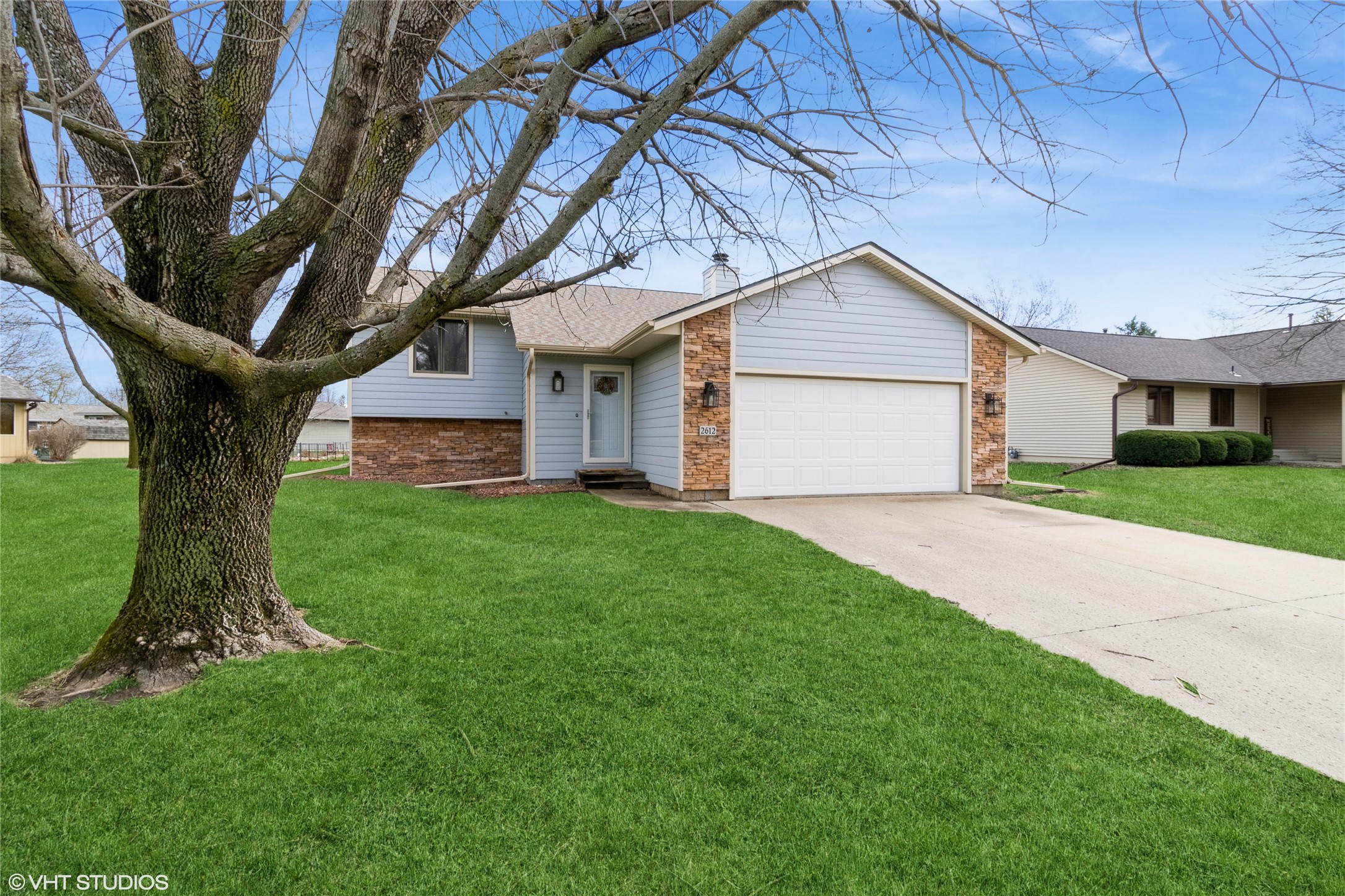 2612 White Oak Drive, Ames, Iowa image 2