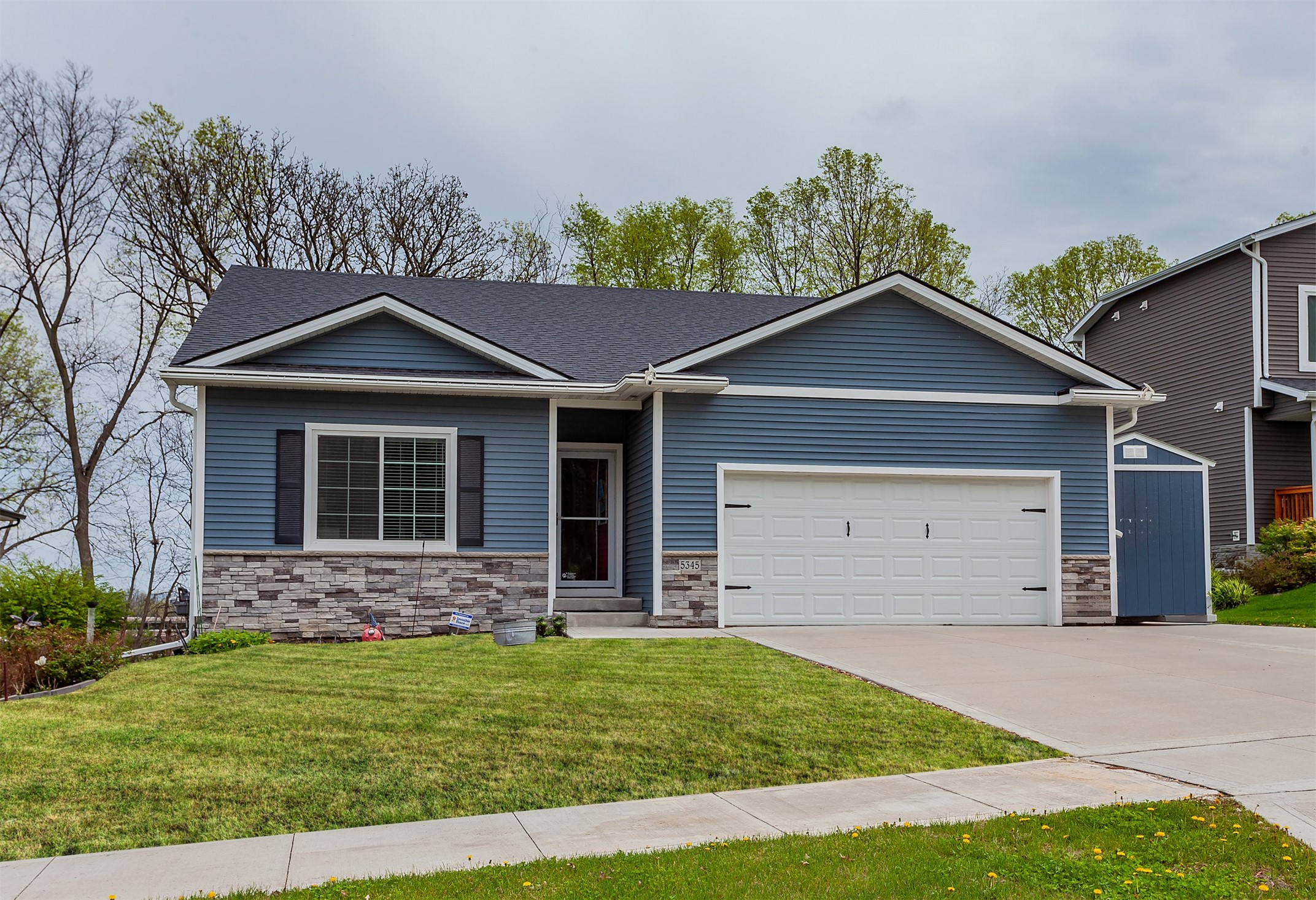 5345 Carter Court, Johnston, Iowa image 1