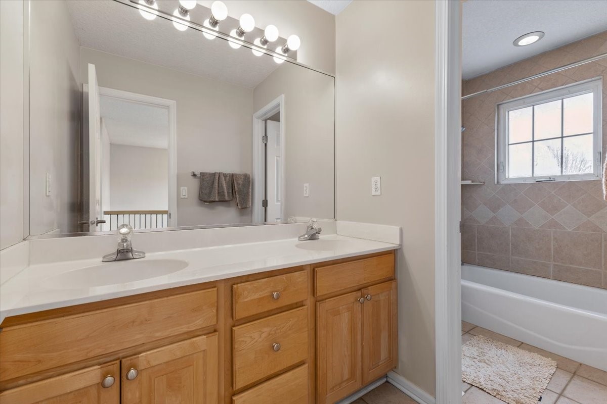 902 78th Place, West Des Moines, Iowa image 24