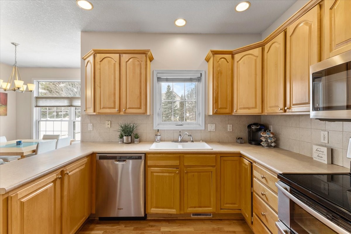 902 78th Place, West Des Moines, Iowa image 14