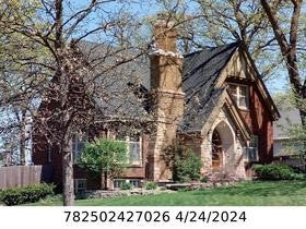 Homes For Sale - 5615 Harwood Drive<br/> Des Moines, IA 50312
