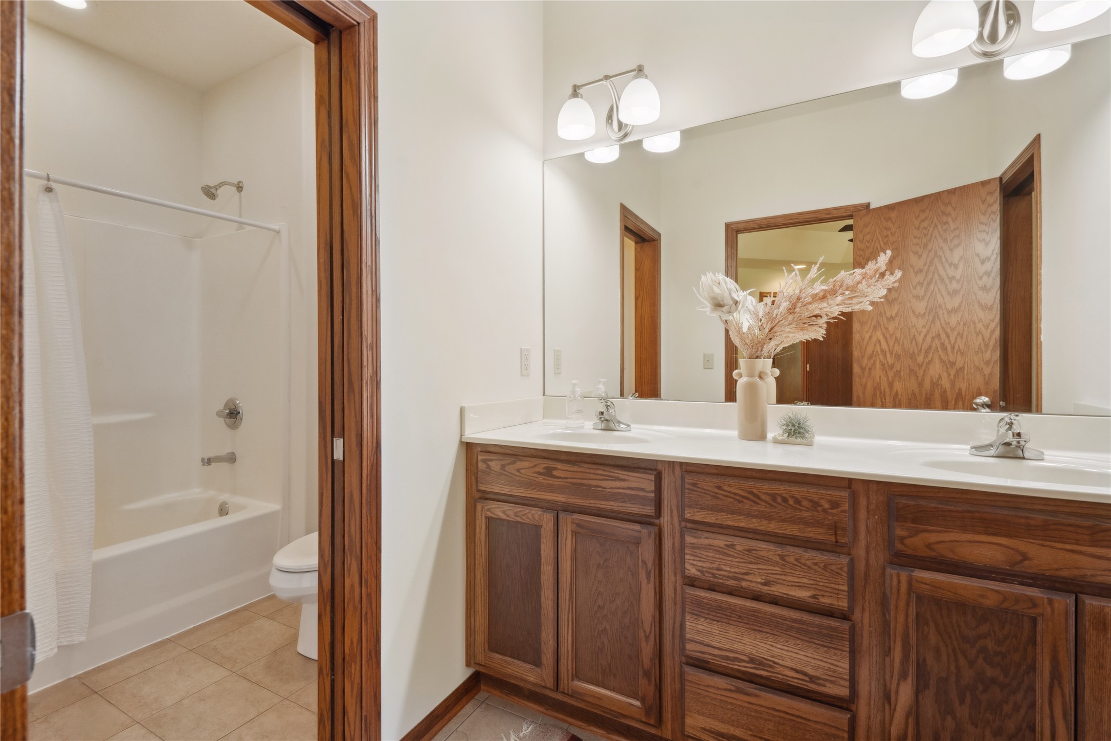 4813 Sawyers Drive, Des Moines, Iowa image 16
