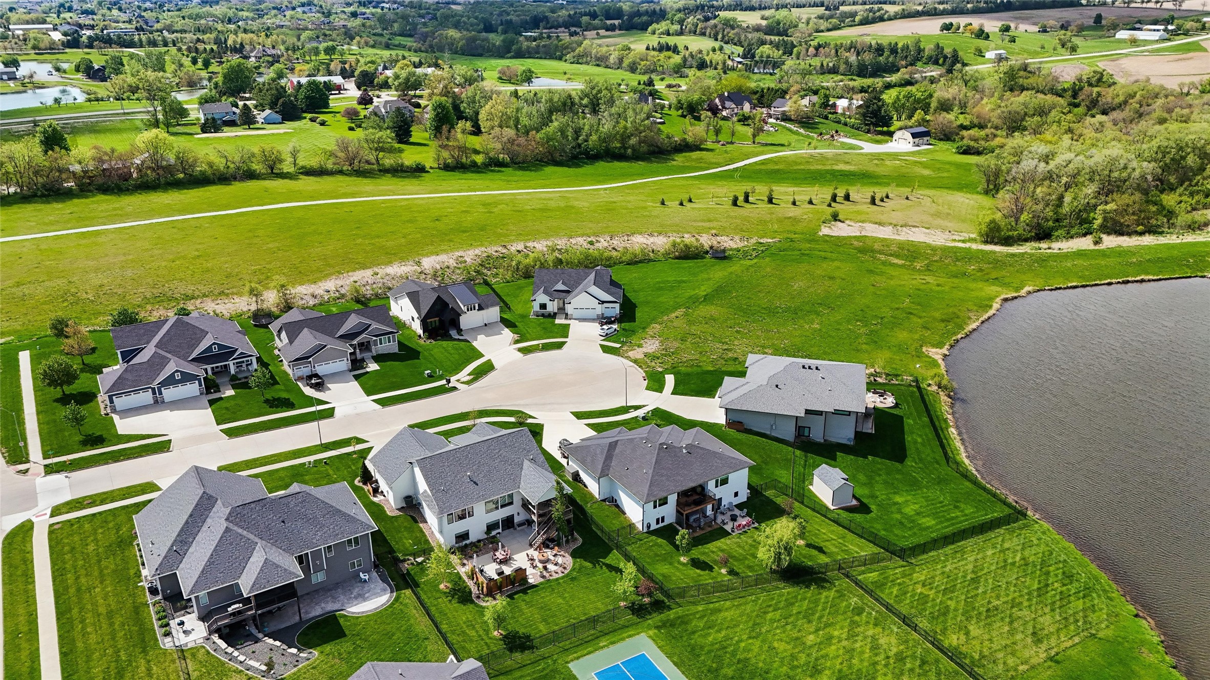 1706 Peaceful Circle
