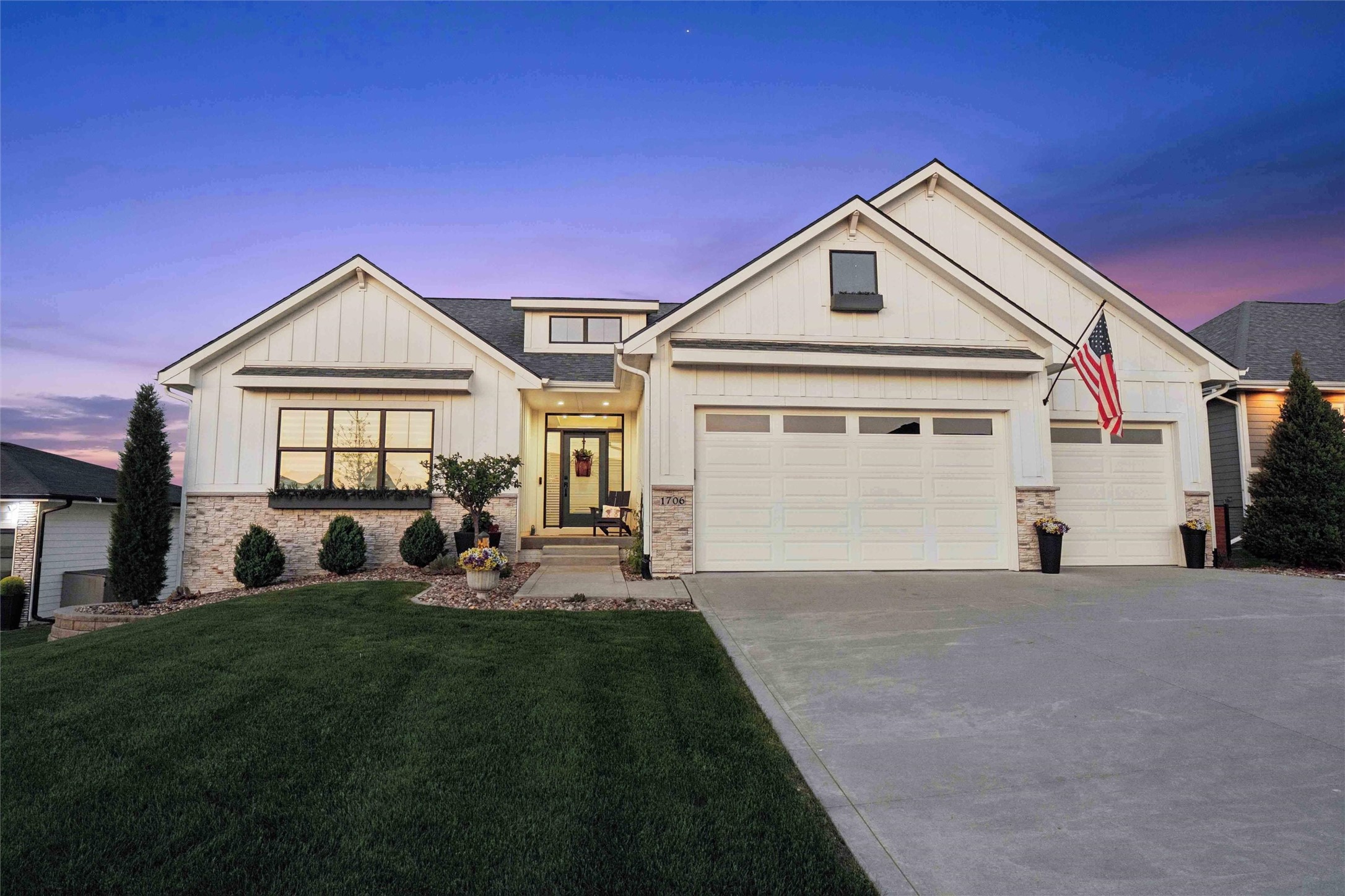 1706 Peaceful Circle