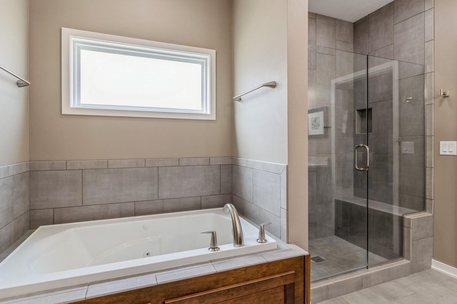 5645 Prairie Grass Drive, Johnston, Iowa image 15