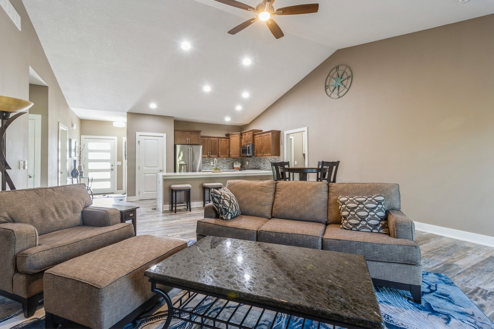 5645 Prairie Grass Drive, Johnston, Iowa image 4