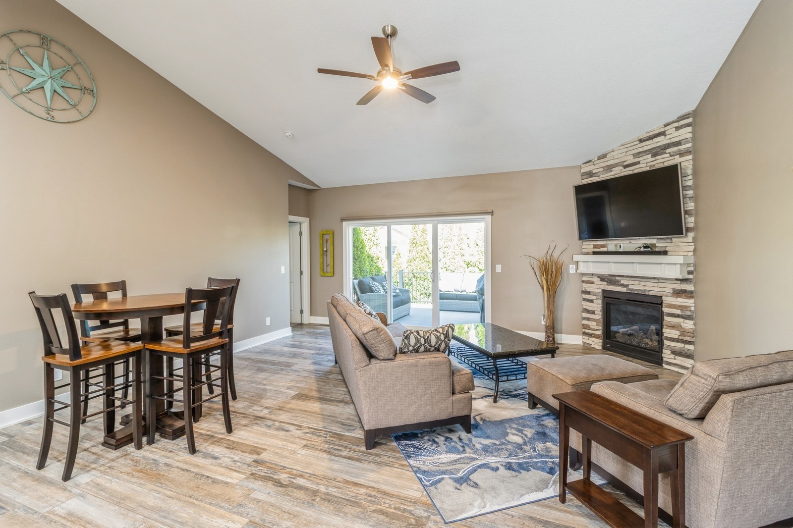 5645 Prairie Grass Drive, Johnston, Iowa image 2