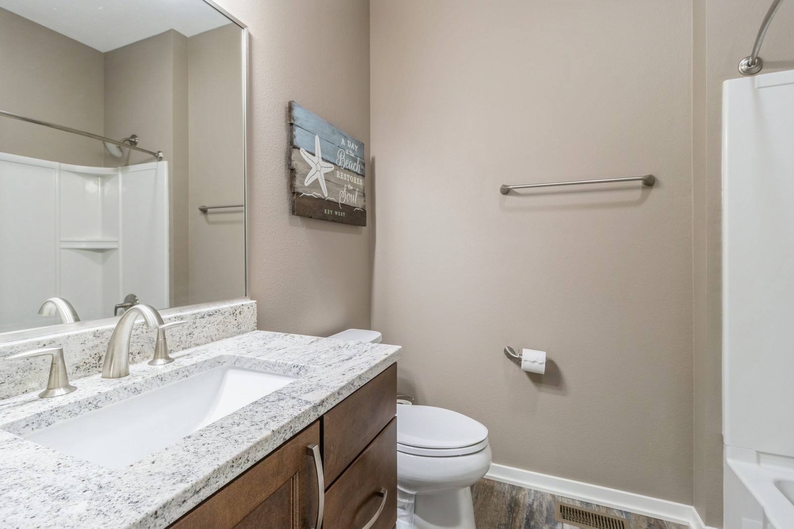5645 Prairie Grass Drive, Johnston, Iowa image 12