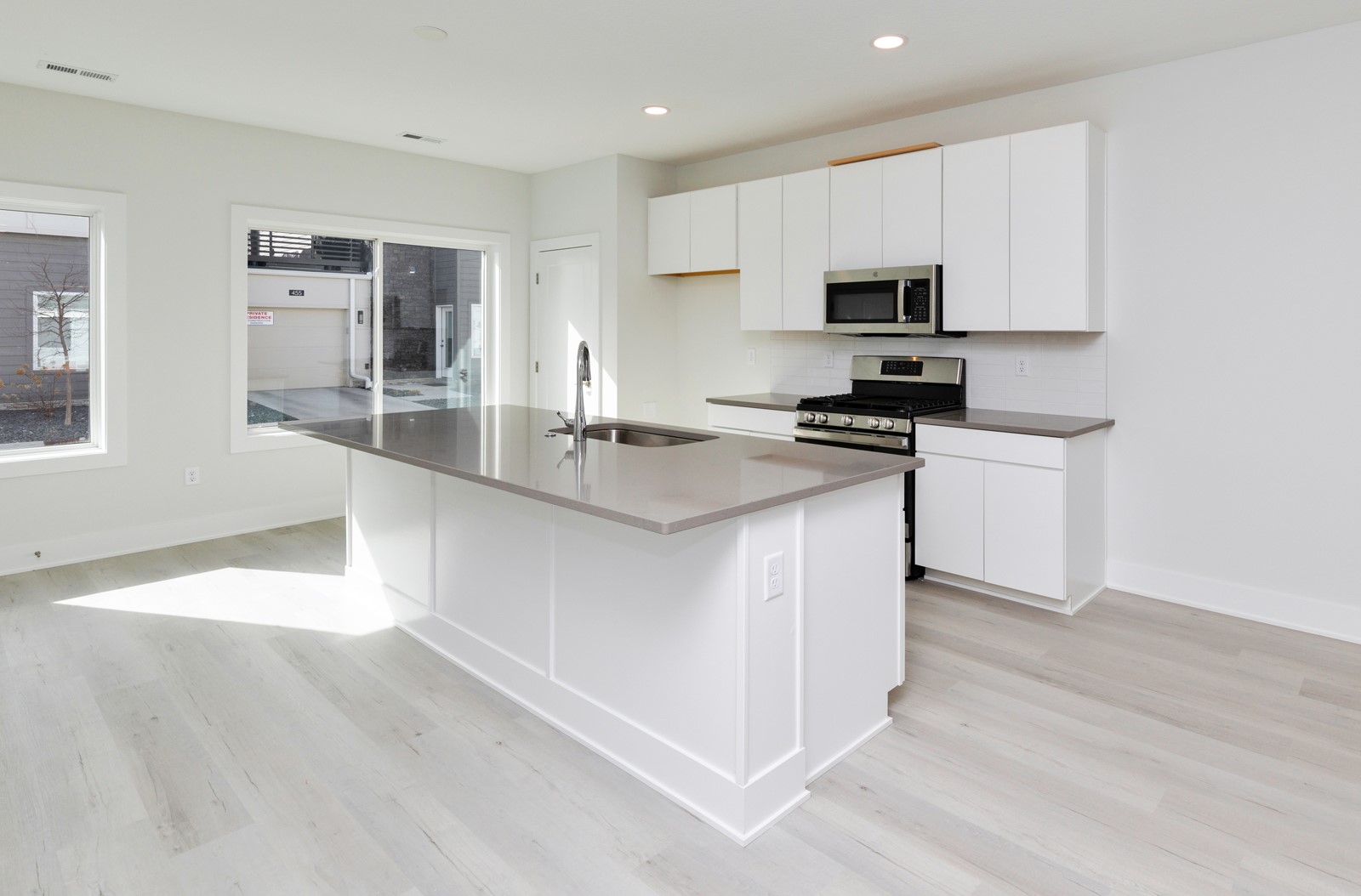 439 SW 12th Street, Des Moines, Iowa image 9