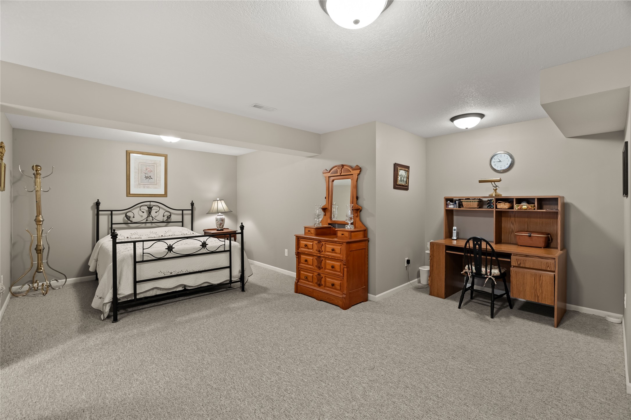 6784 NW 57th Street, Johnston, Iowa image 28