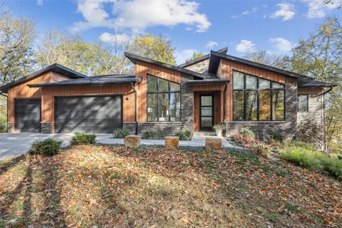 5705 SW Landview Drive West Des Moines IA 50265