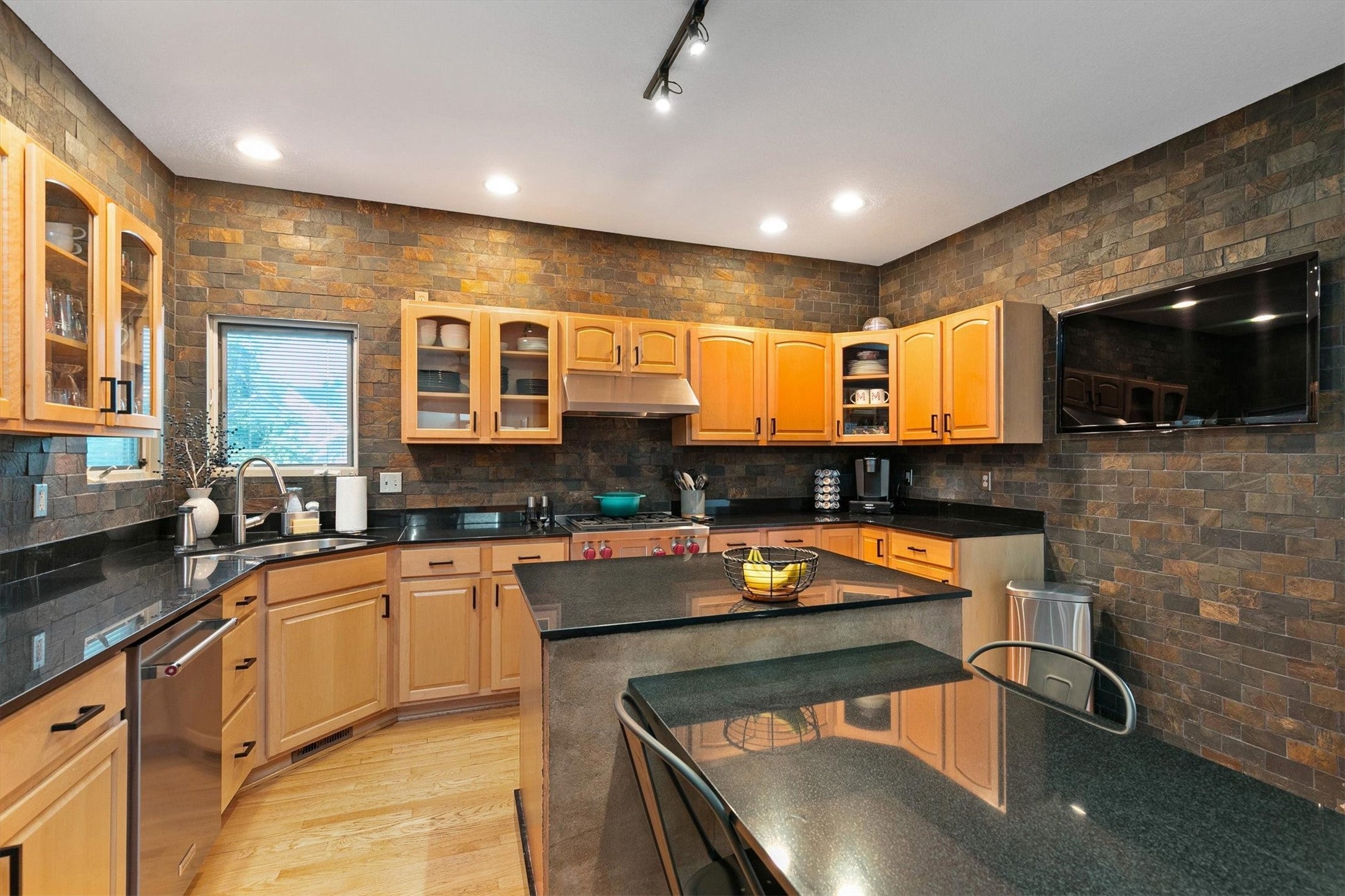 15160 New York Circle