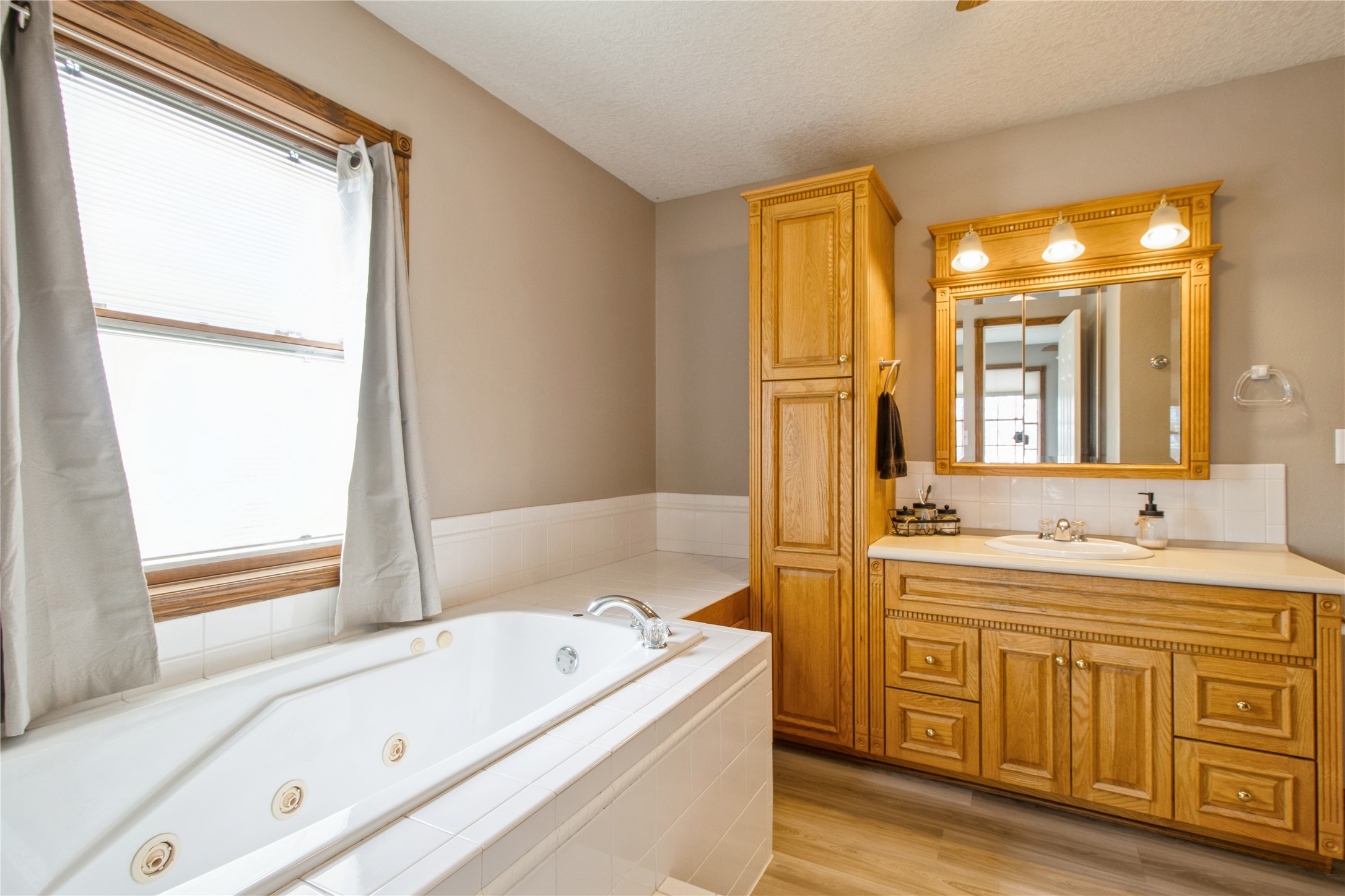 822 40th Avenue, Pleasantville, Iowa image 29