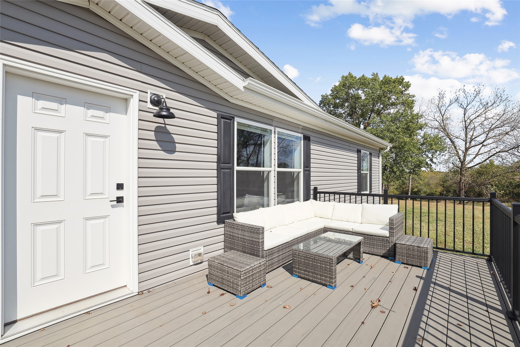 48269 148th Trail, Lucas, Iowa image 3