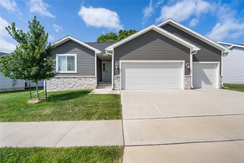 Homes For Sale - 6646 NE 9th Court<br/> Des Moines, IA 50313
