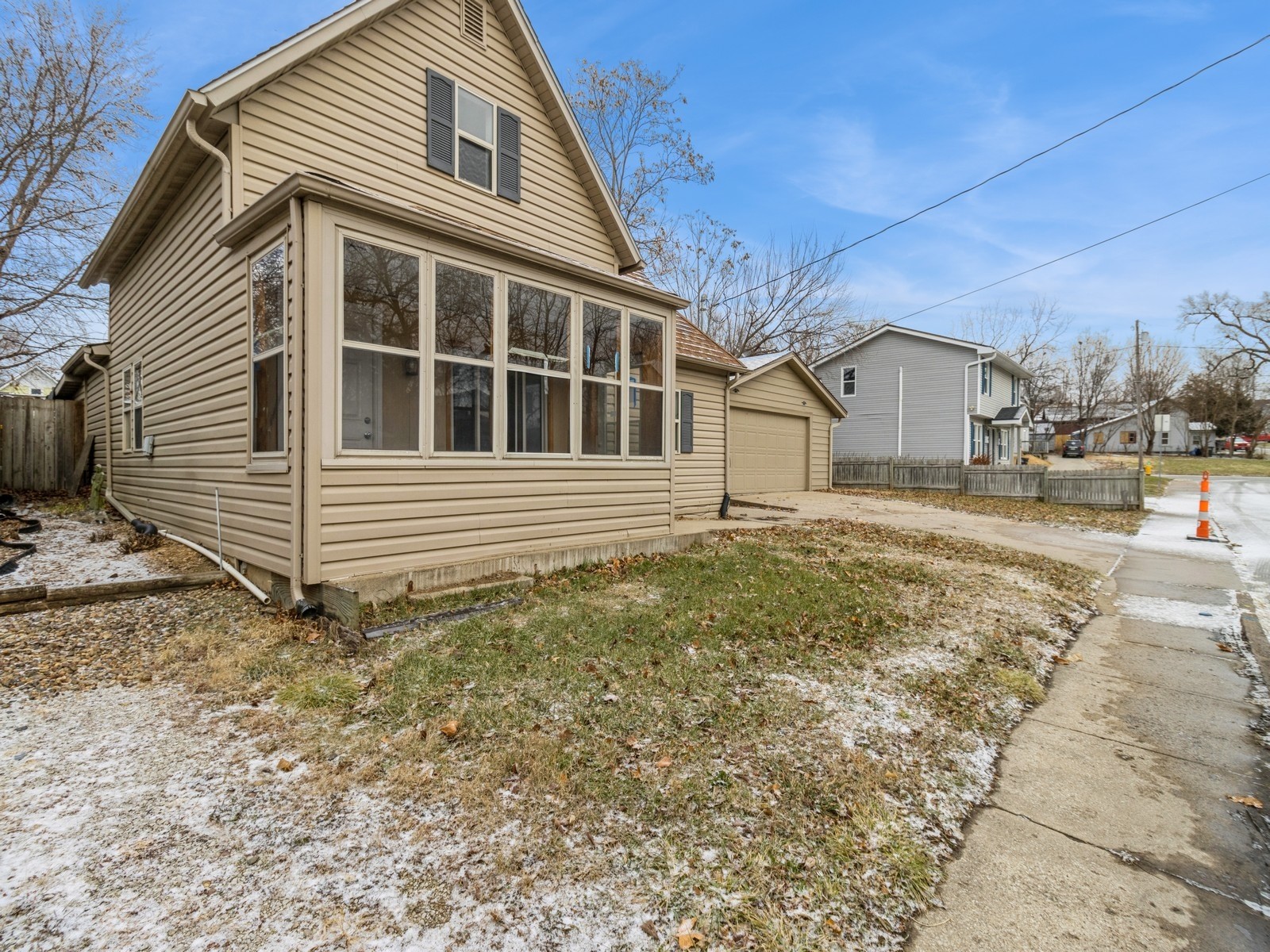 840 Walker Street, Des Moines, Iowa image 2