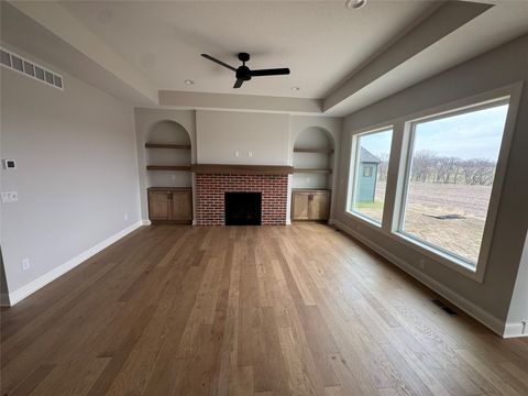 Homes For Sale - 1637 22nd Avenue<br/> Altoona, IA 50009