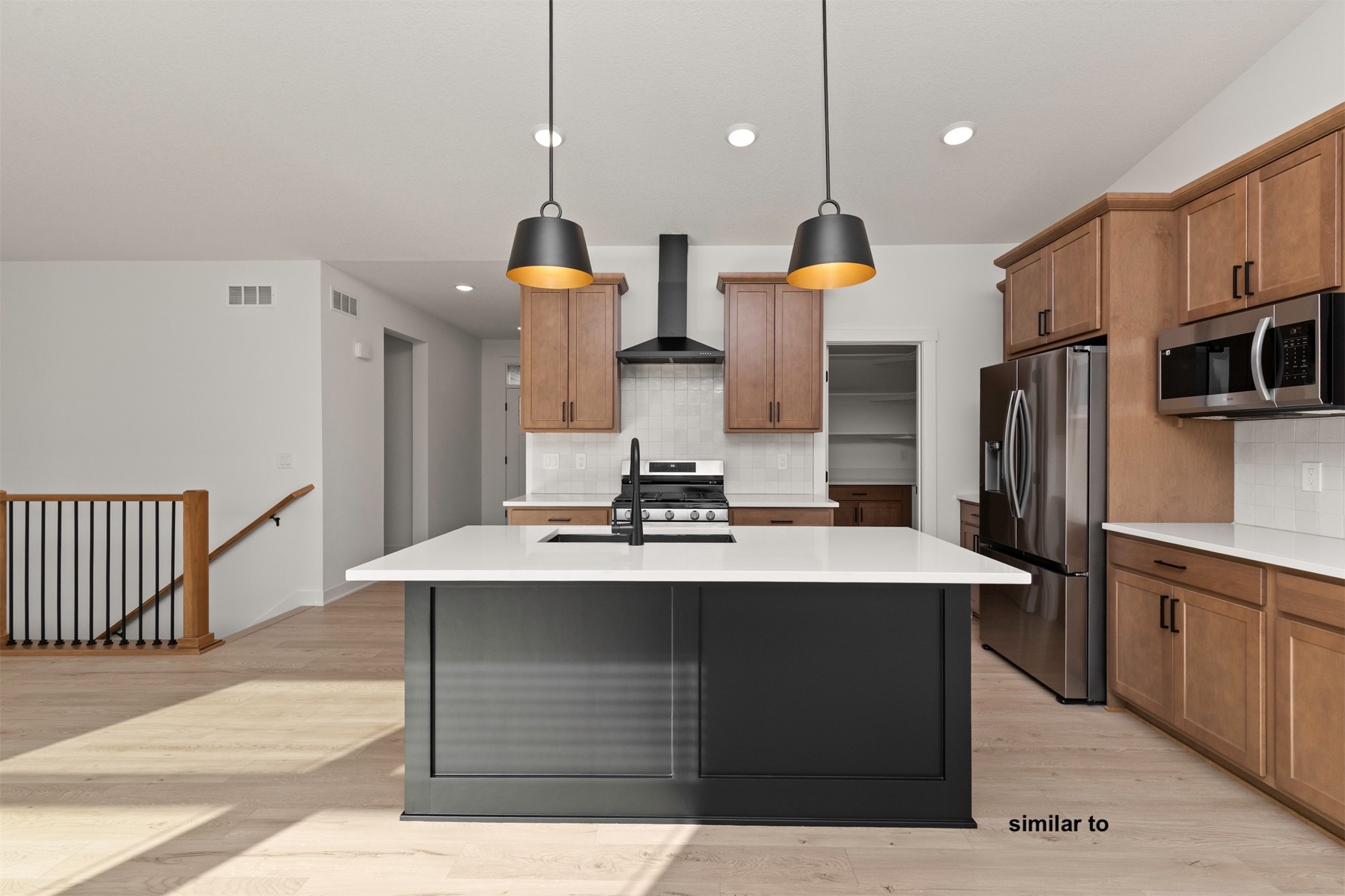 1615 NW Parkside Lane