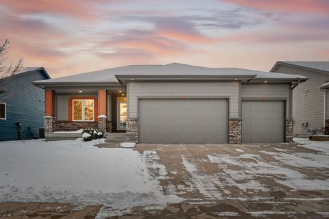 9124 Canyon Street West Des Moines IA 50266