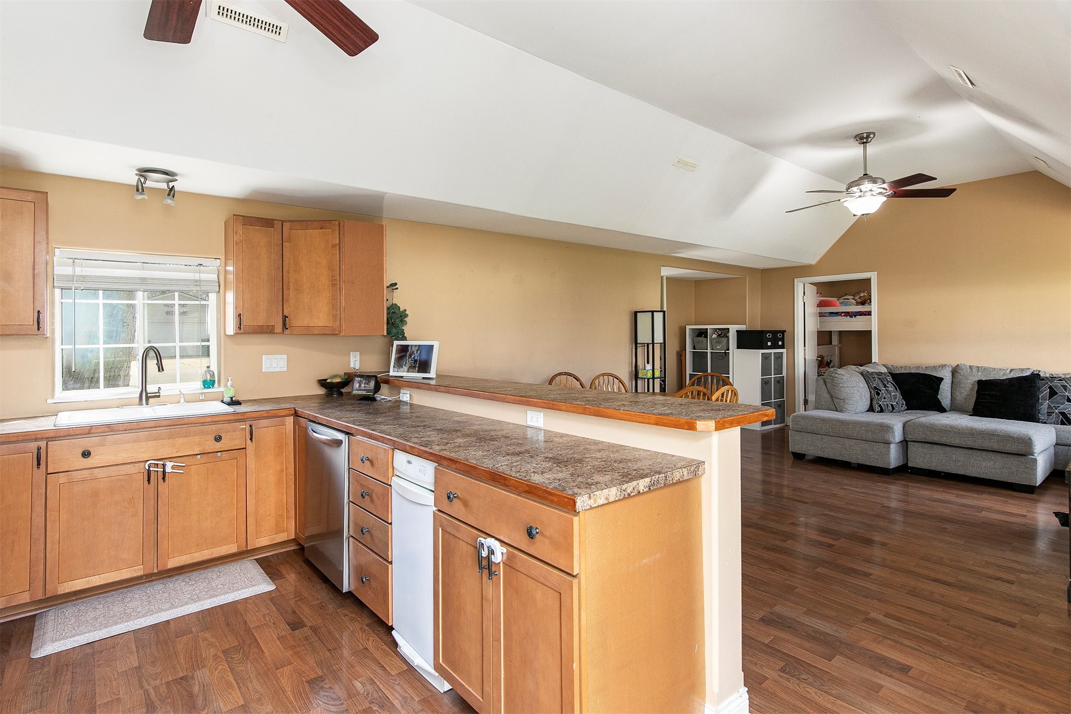 304 SE Ewing Street, Grimes, Iowa image 9