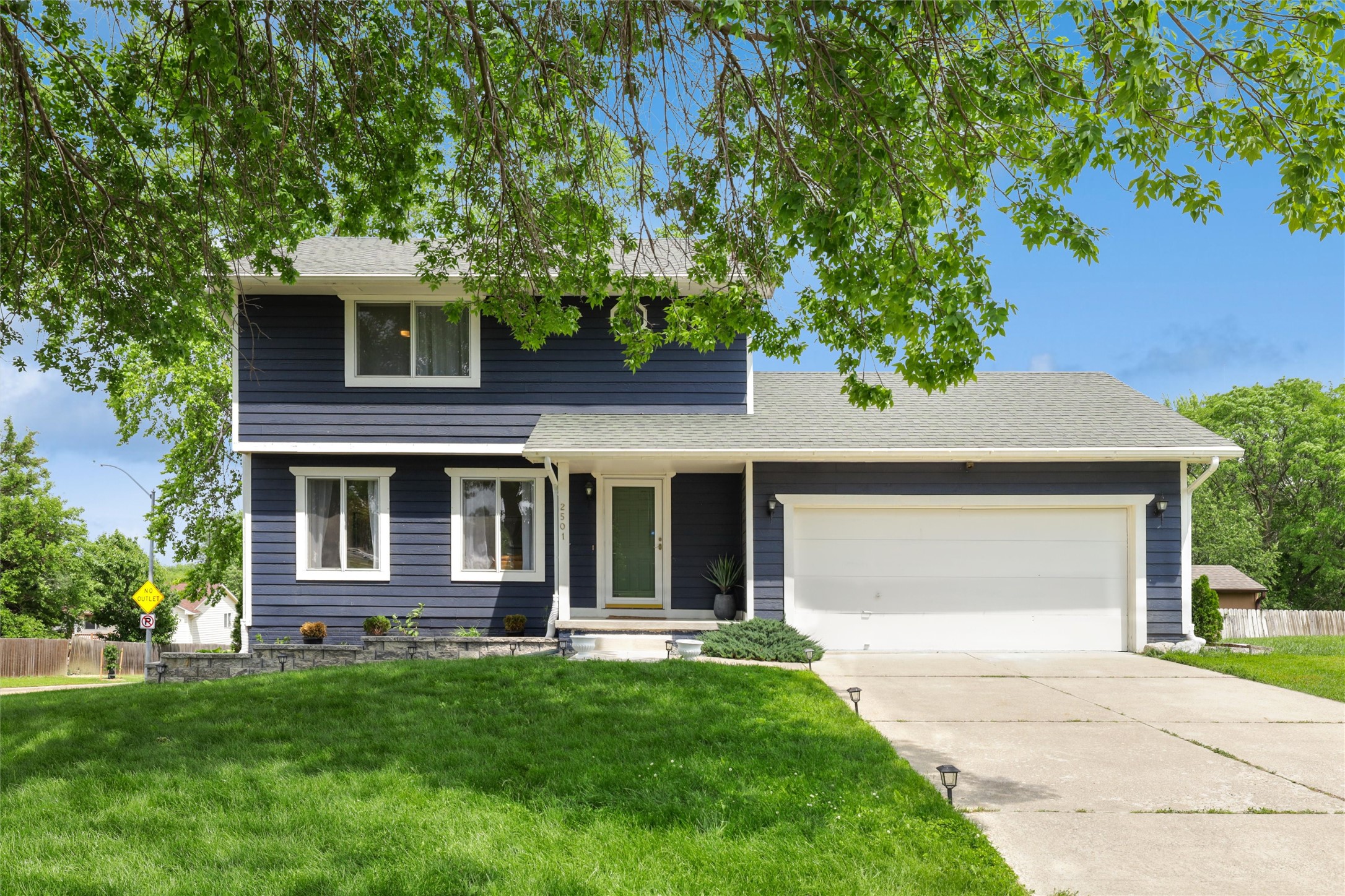 2501 SE 18th Court, Des Moines, Iowa image 1