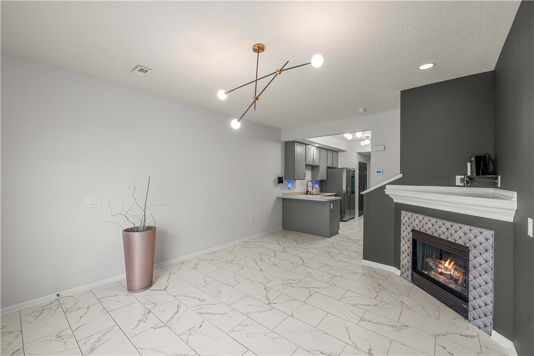 2300 Hart Avenue #6, Des Moines, Iowa image 4