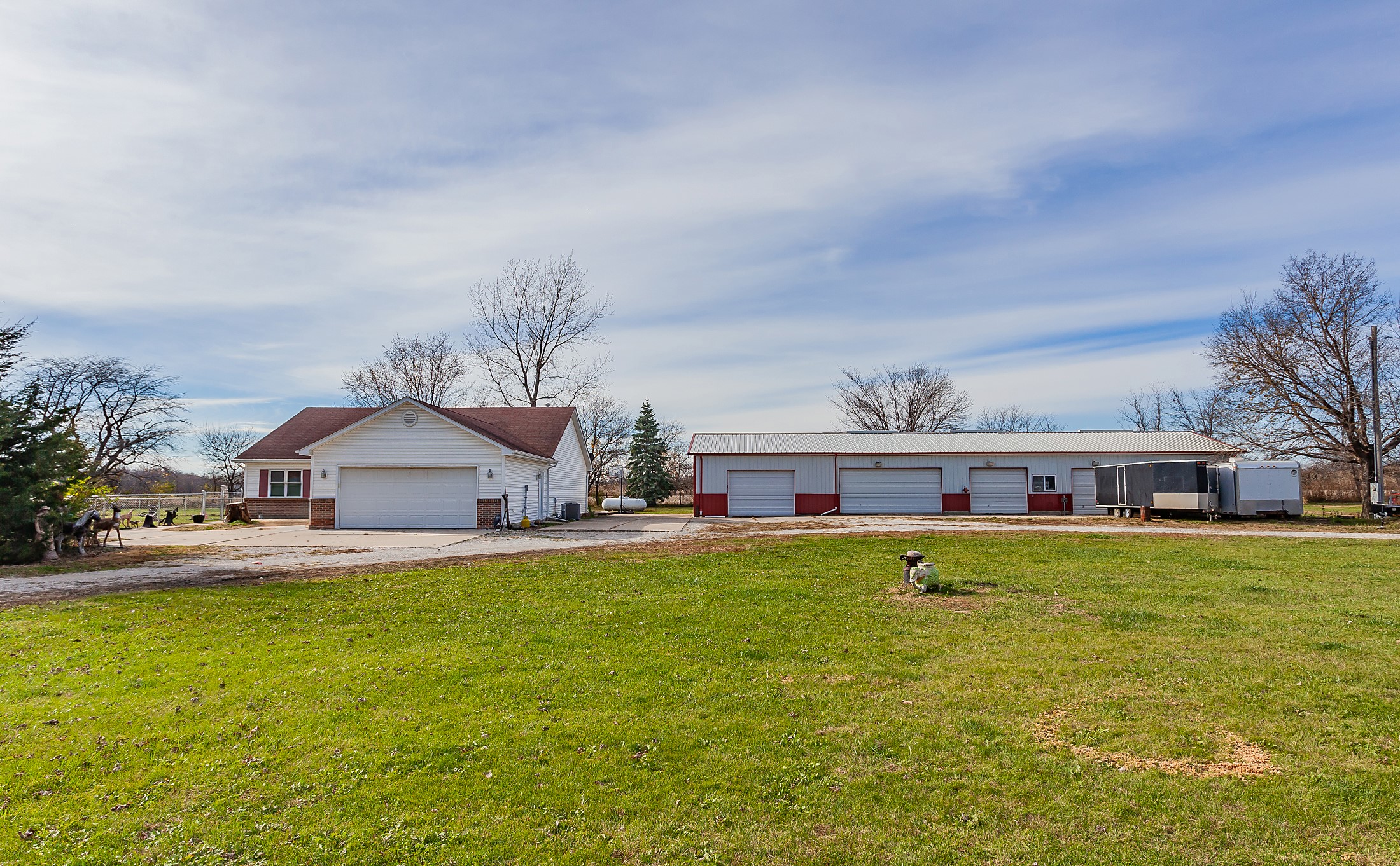 5088 Oakwood Lane, West Des Moines, Iowa image 1