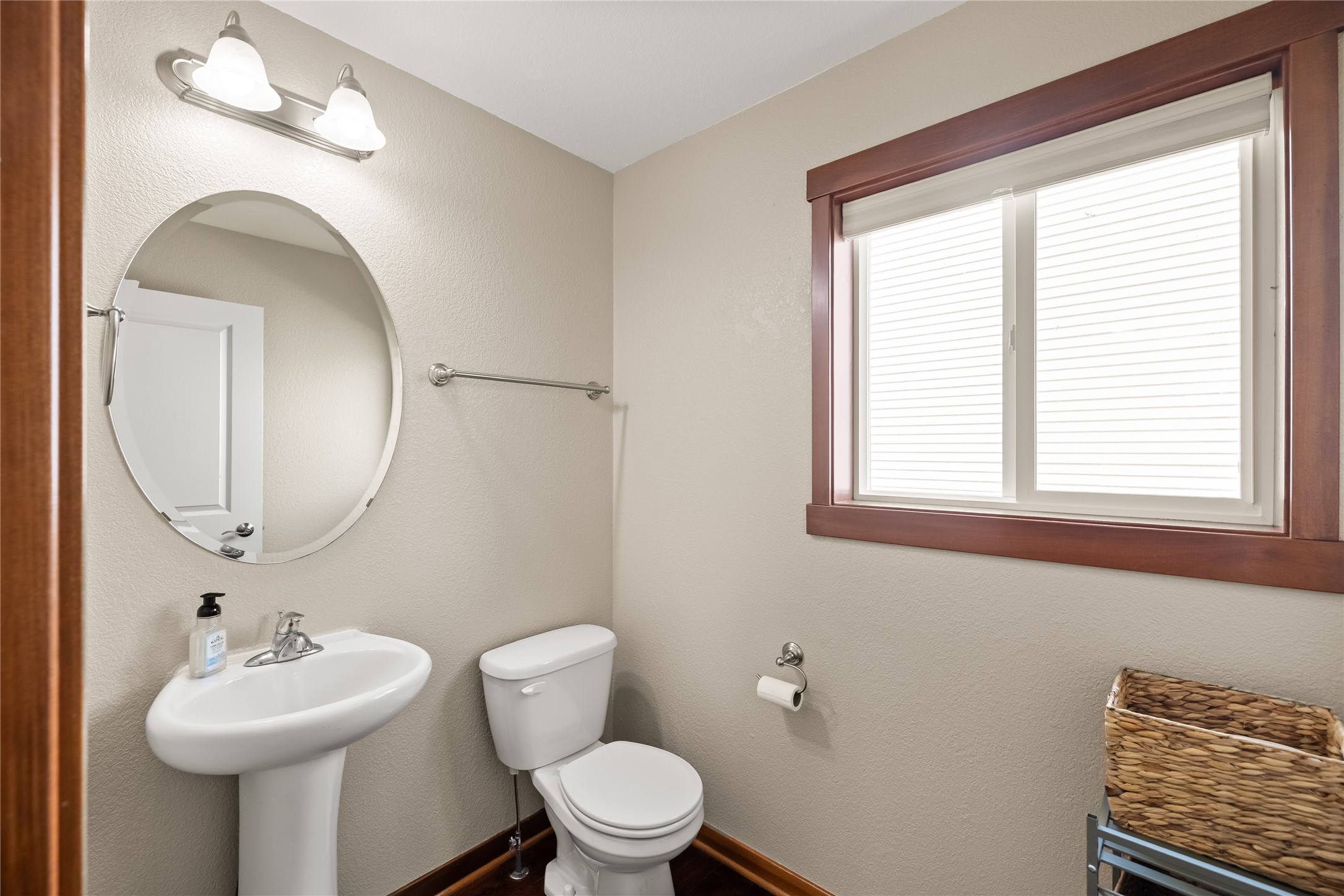 1444 Marina Cove Drive, Polk City, Iowa image 9