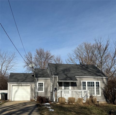 303 Virginia Avenue Des Moines IA 50315