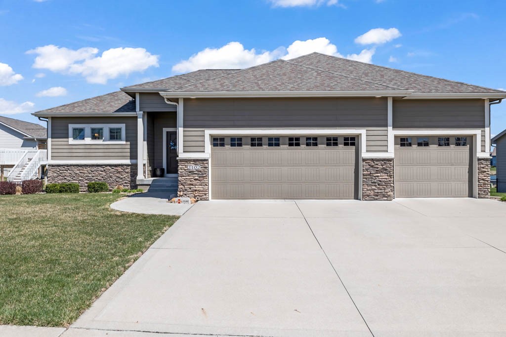 2102 NW 24th Street, Ankeny, Iowa image 2