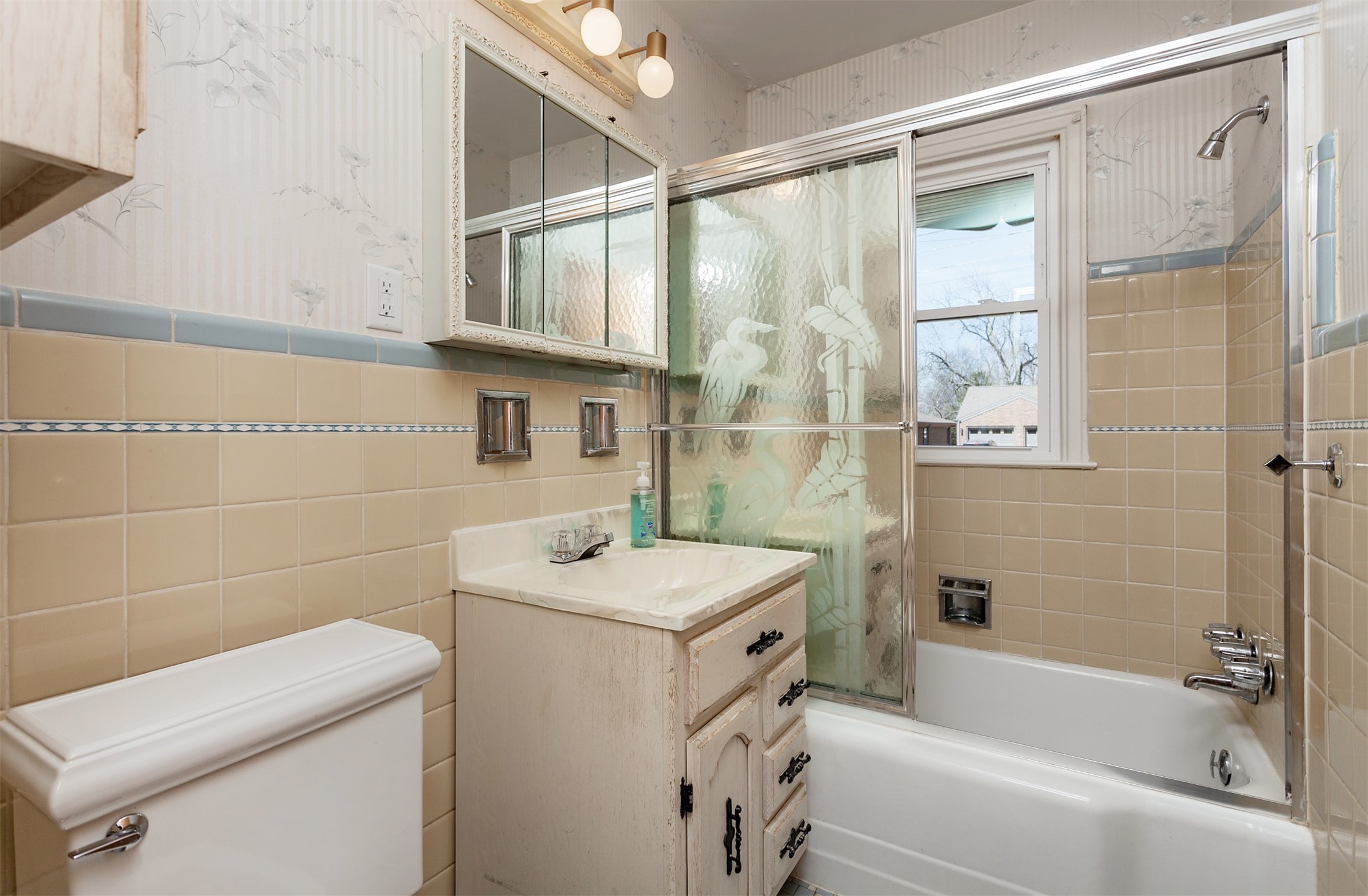 6826 Colby Avenue, Windsor Heights, Iowa image 14