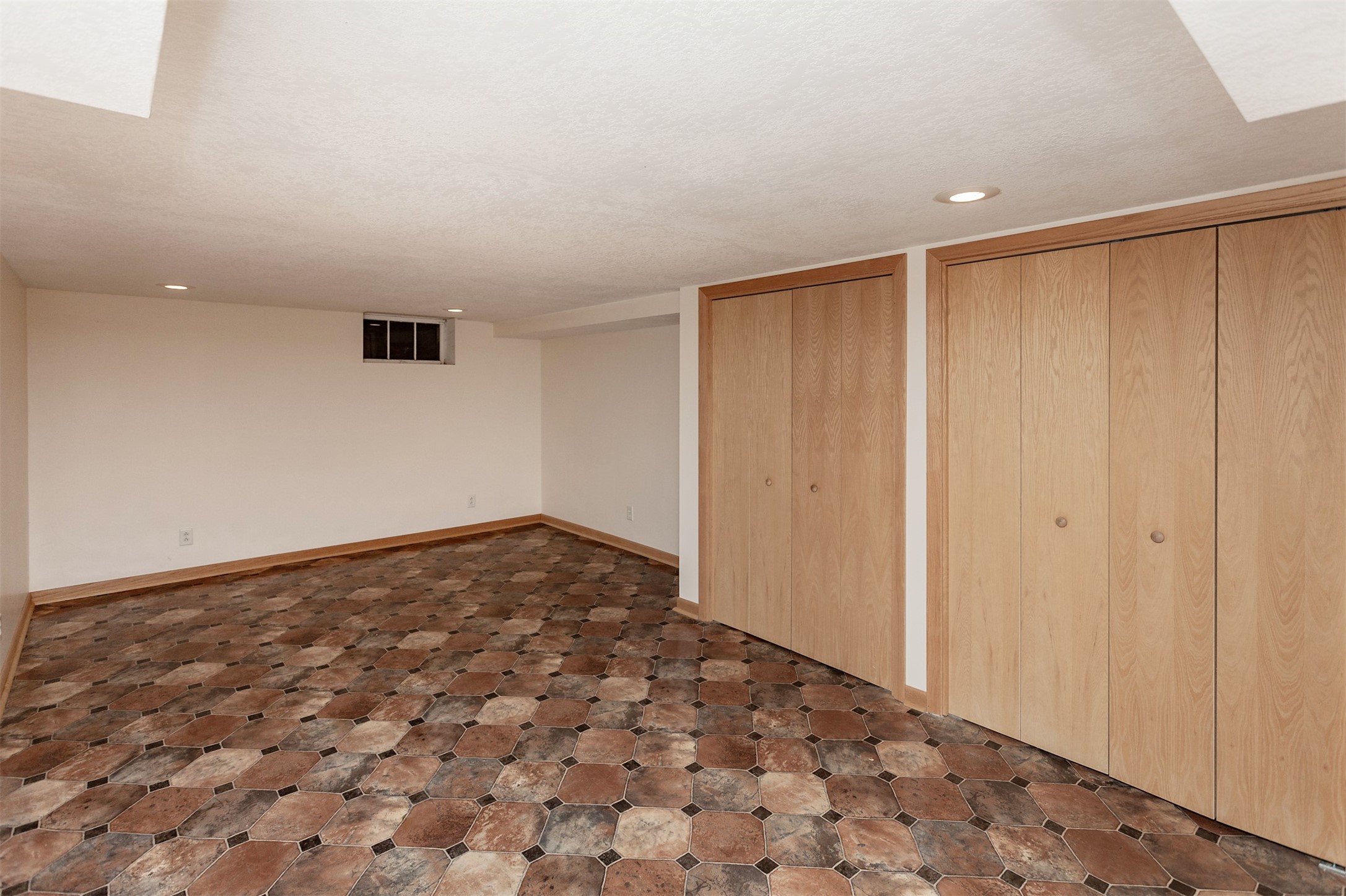 6826 Colby Avenue, Windsor Heights, Iowa image 20