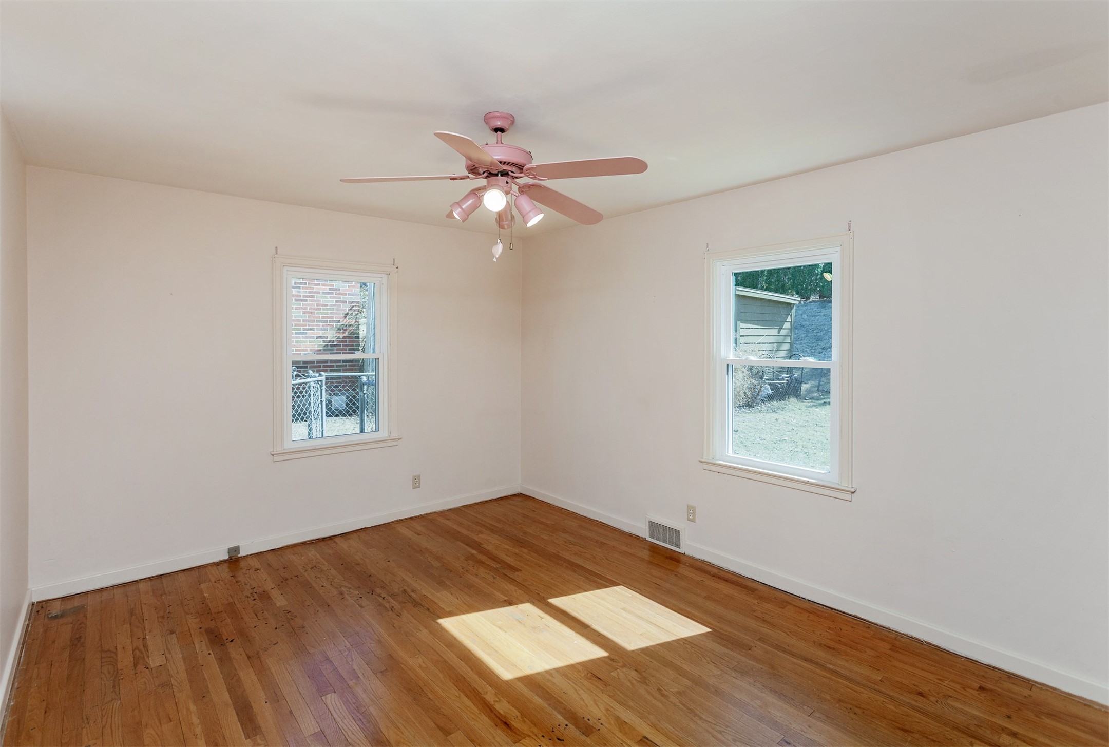 6826 Colby Avenue, Windsor Heights, Iowa image 15
