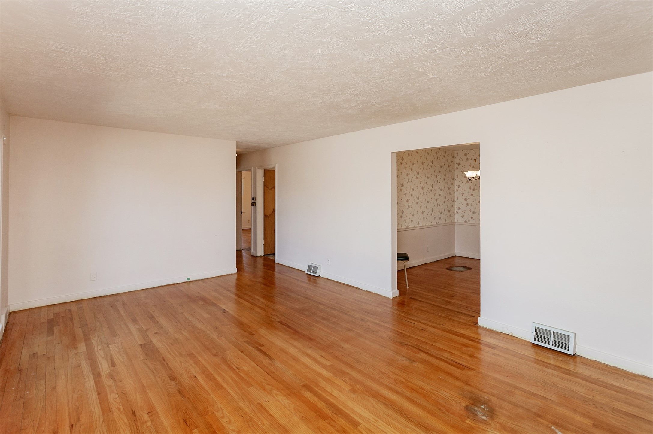 6826 Colby Avenue, Windsor Heights, Iowa image 7