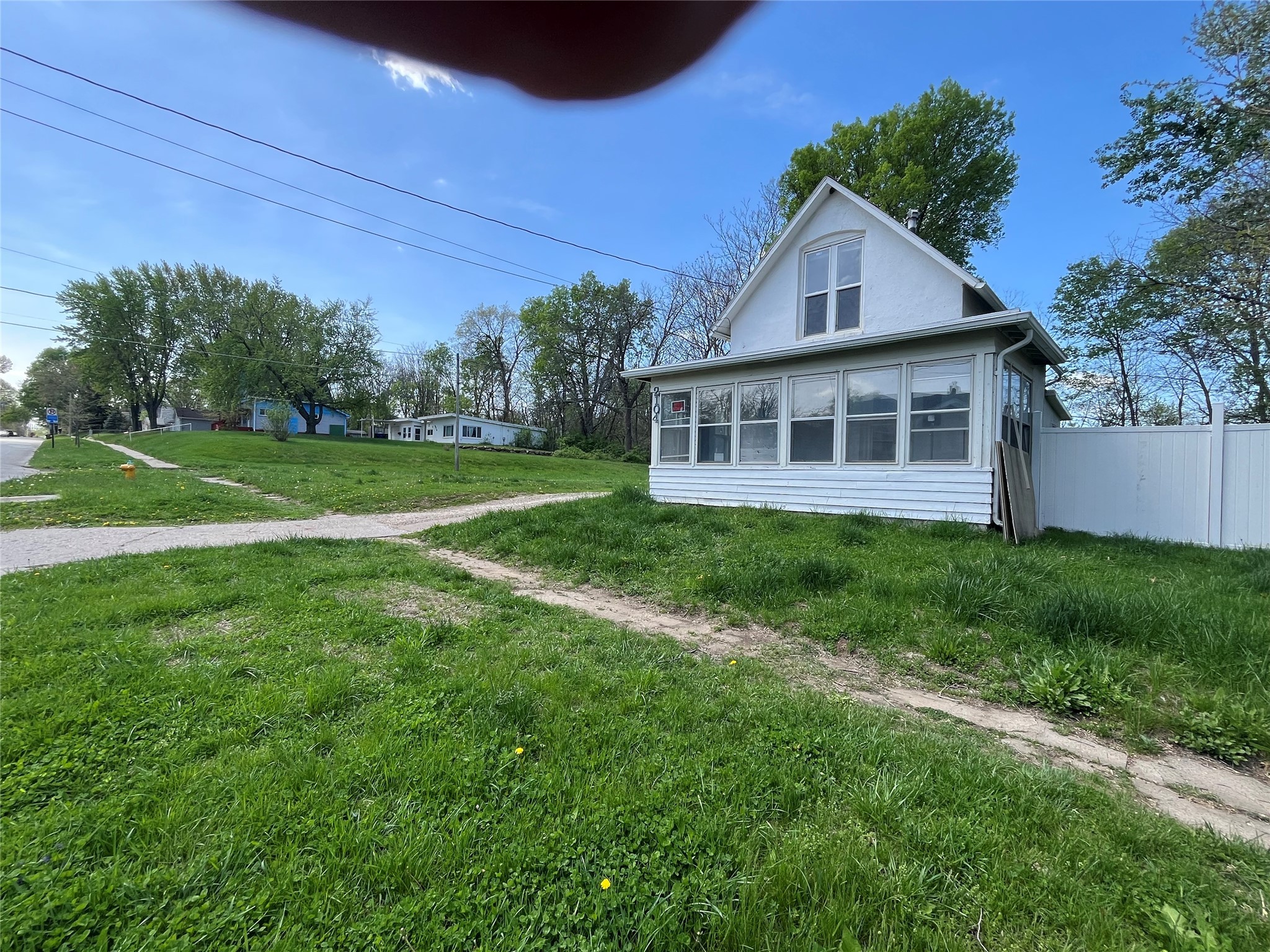 2104 23rd Street, Des Moines, Iowa image 2