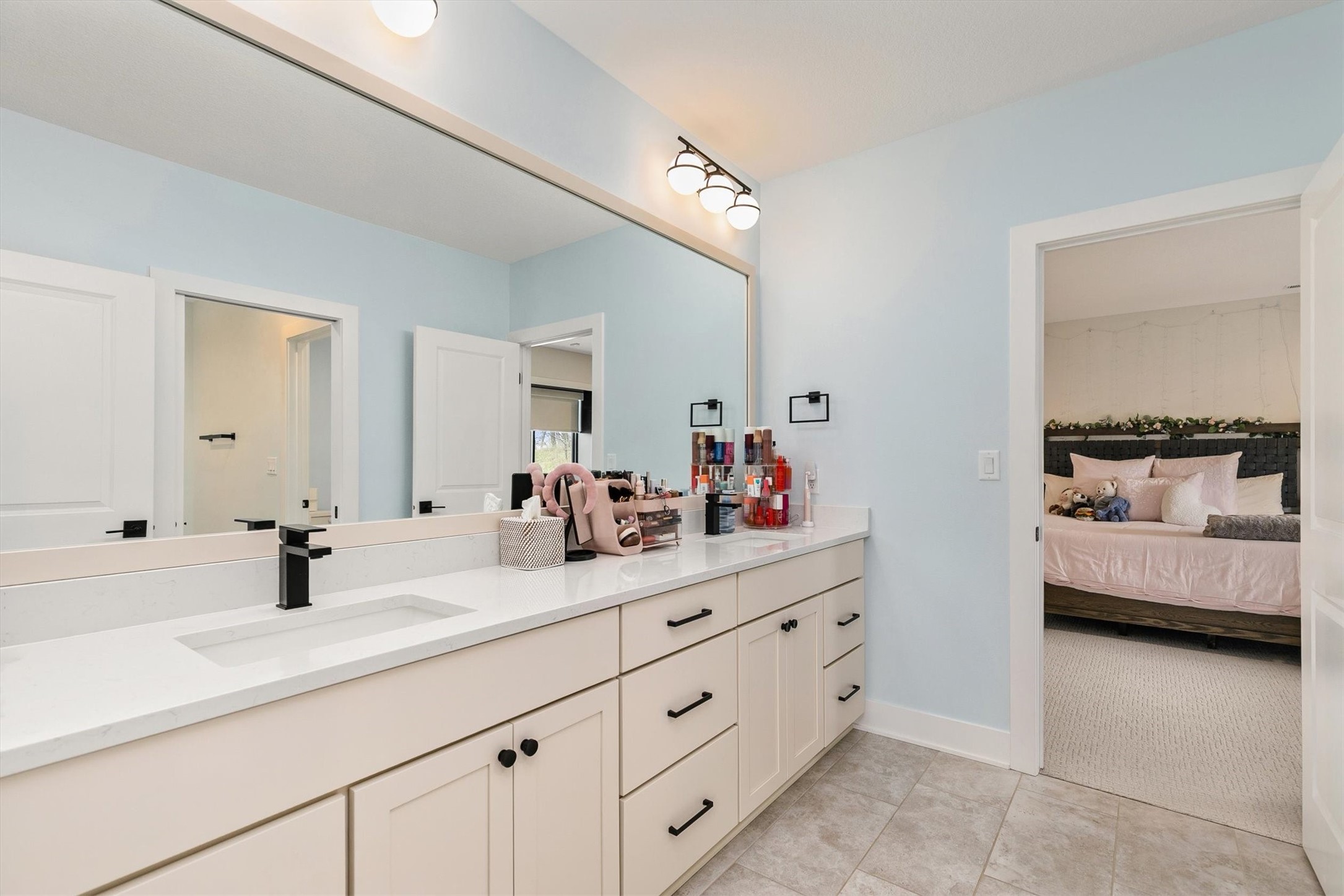 West Des Moines, Iowa, 50265, United States, 5 Bedrooms Bedrooms, ,6 BathroomsBathrooms,Residential,Active,2032446