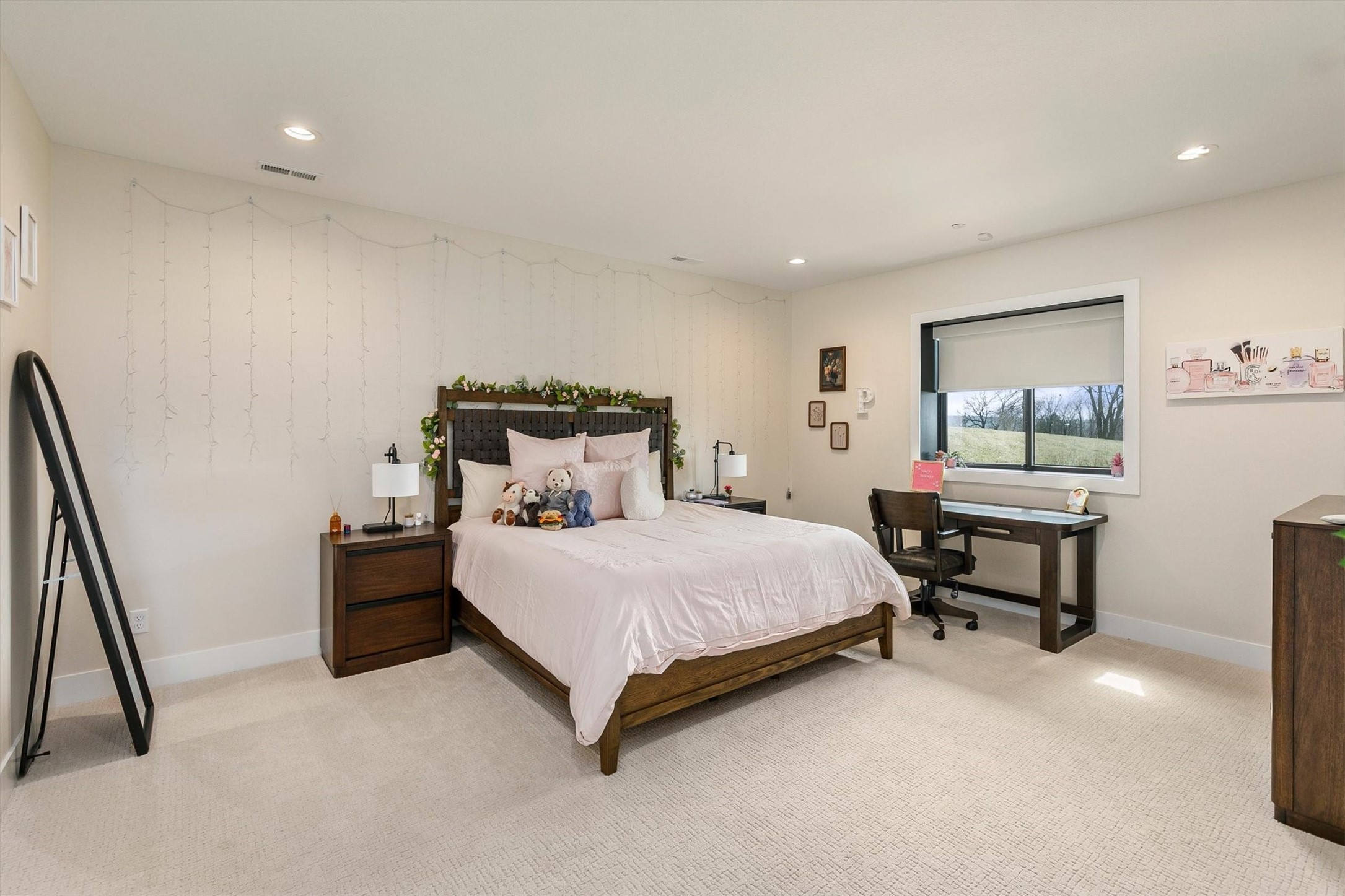 West Des Moines, Iowa, 50265, United States, 5 Bedrooms Bedrooms, ,6 BathroomsBathrooms,Residential,Active,2032446