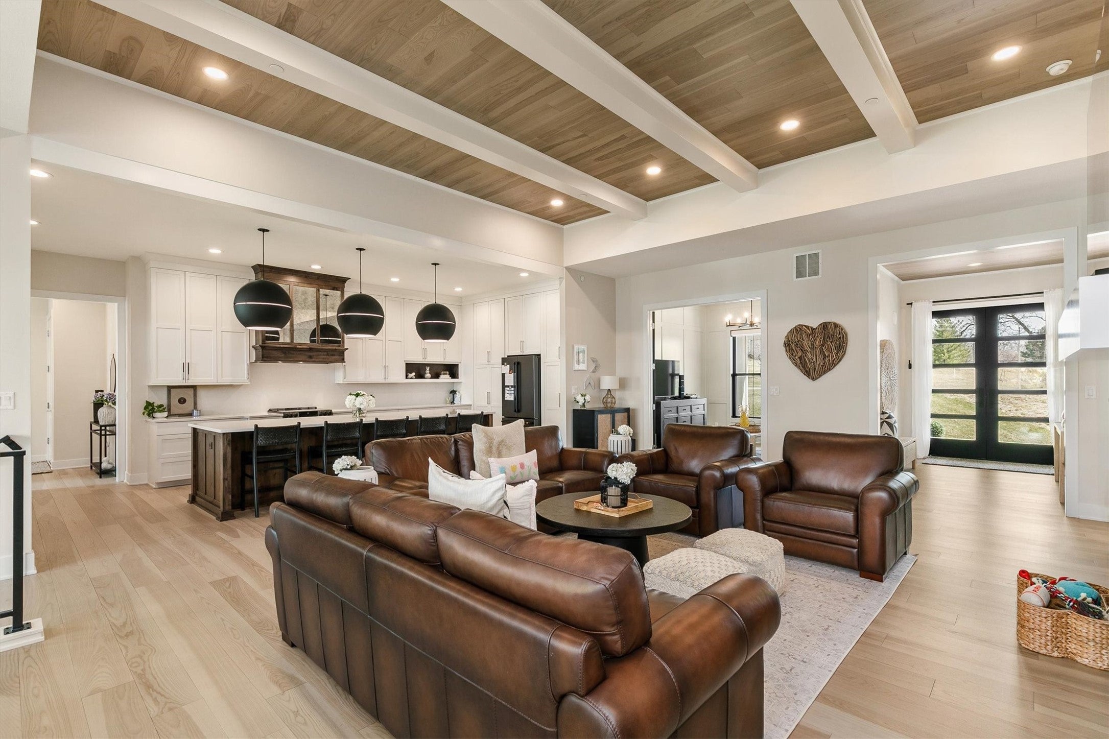 West Des Moines, Iowa, 50265, United States, 5 Bedrooms Bedrooms, ,6 BathroomsBathrooms,Residential,Active,2032446