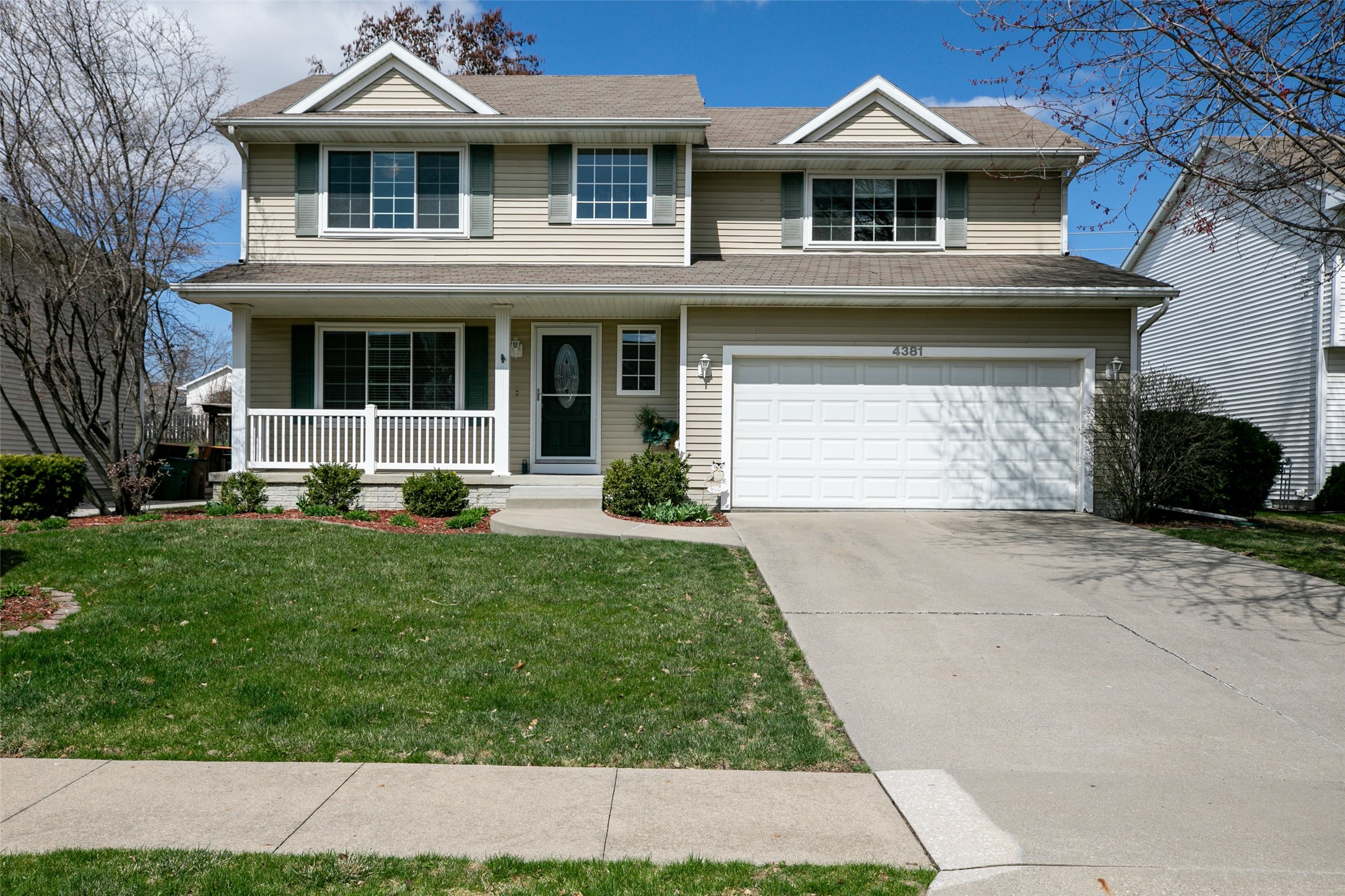 4381 Ashley Park Drive, West Des Moines, Iowa image 1