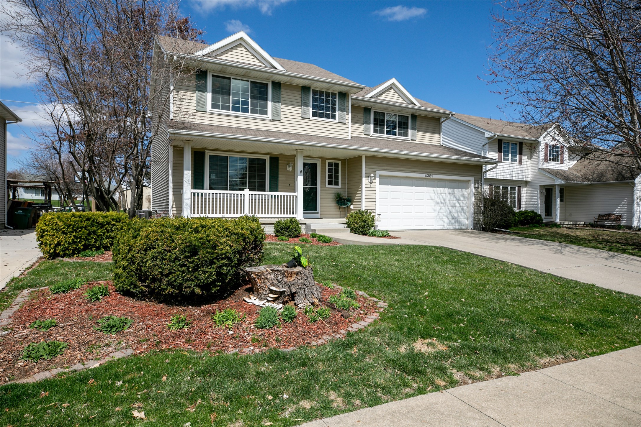 4381 Ashley Park Drive, West Des Moines, Iowa image 2