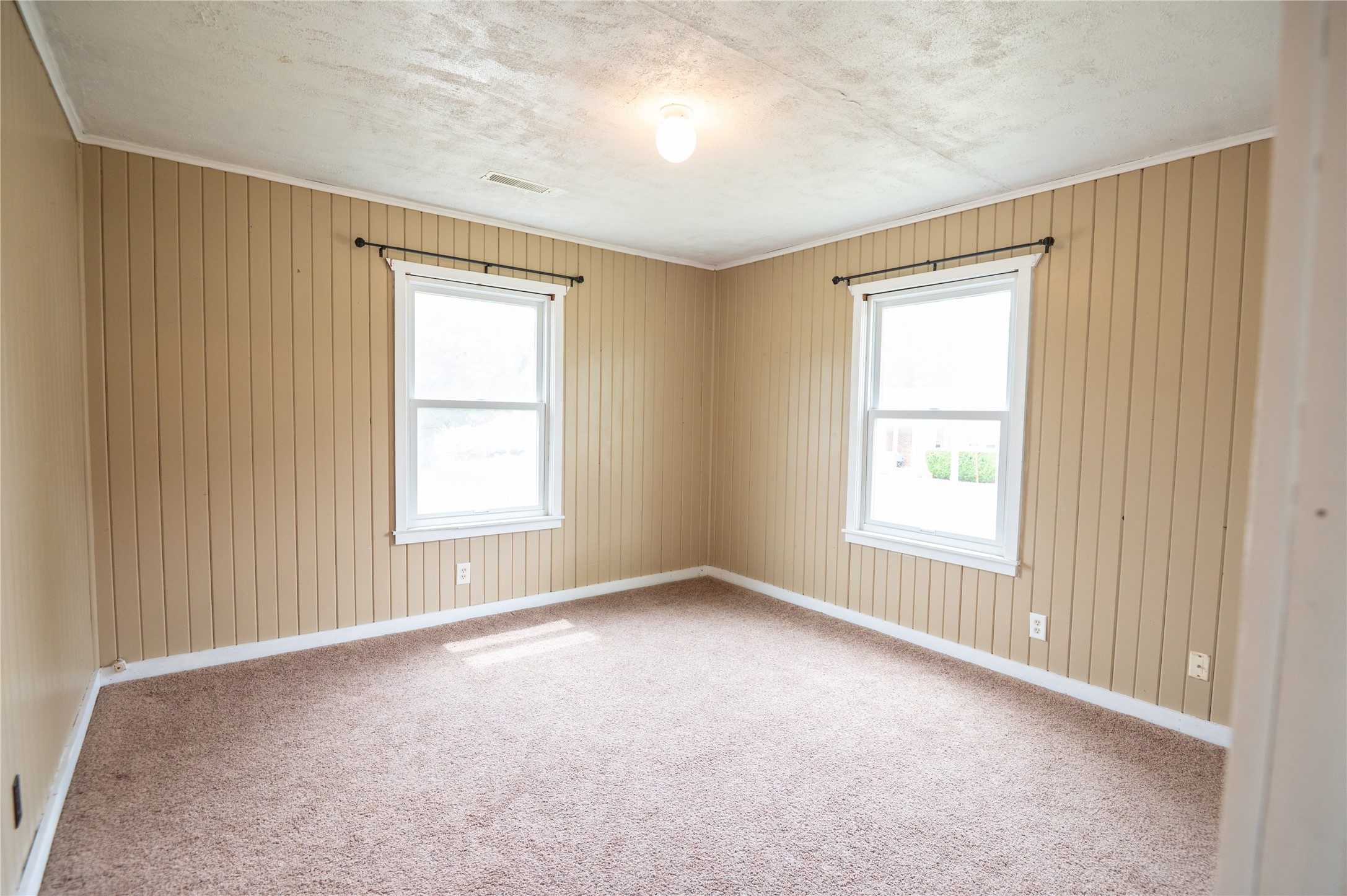 101 E Cronkhite Street, Knoxville, Iowa image 14