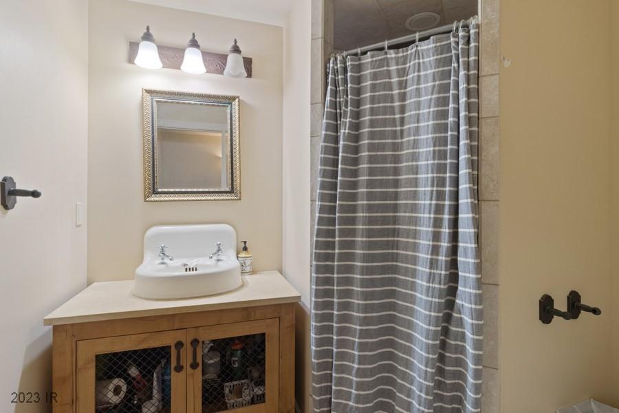 3306 John Lynde Road, Des Moines, Iowa image 28