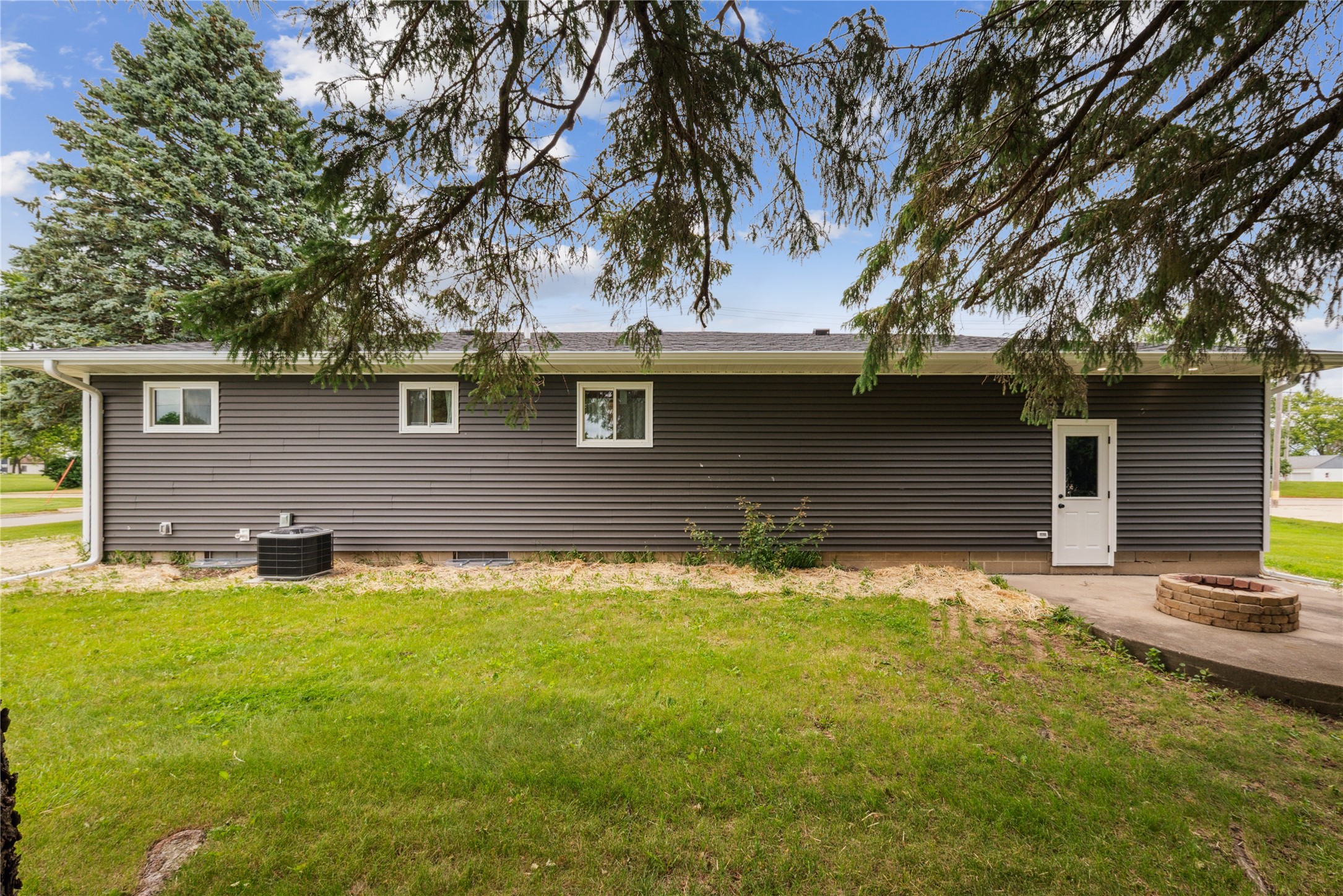 204 W Washington Street, Montezuma, Iowa image 23