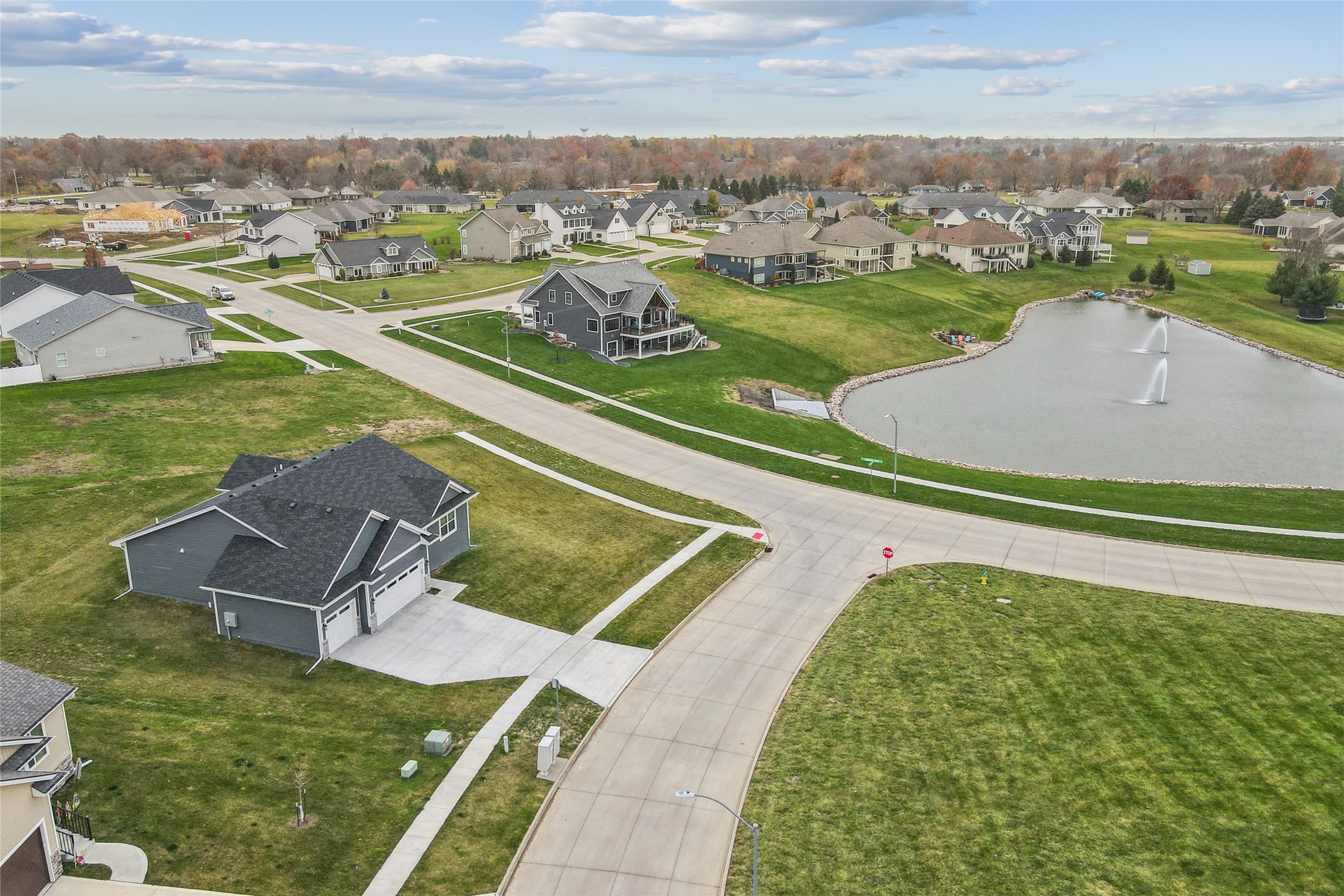 1800 Lakeview Drive