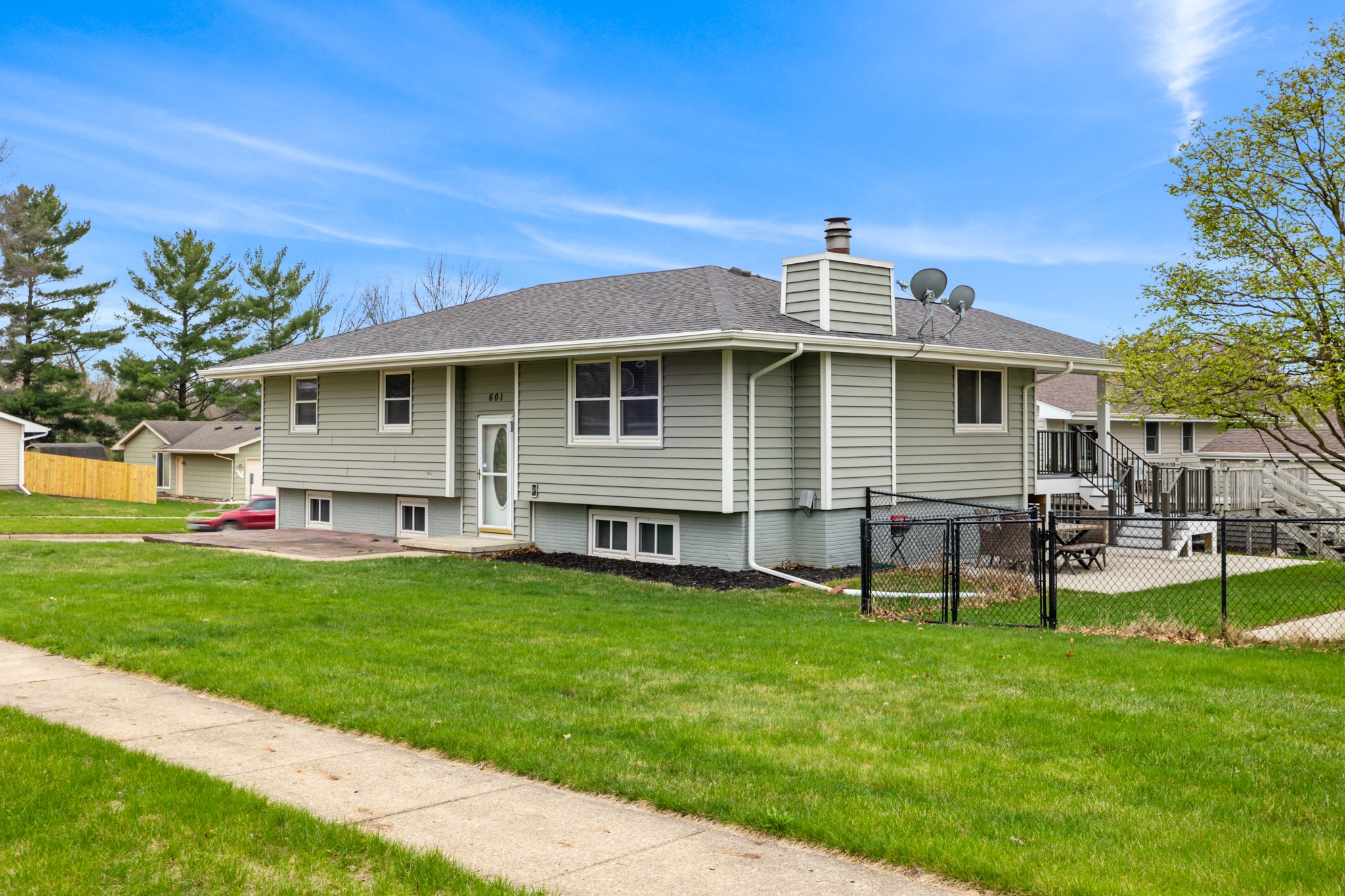 601 N 12th Street, Indianola, Iowa image 1